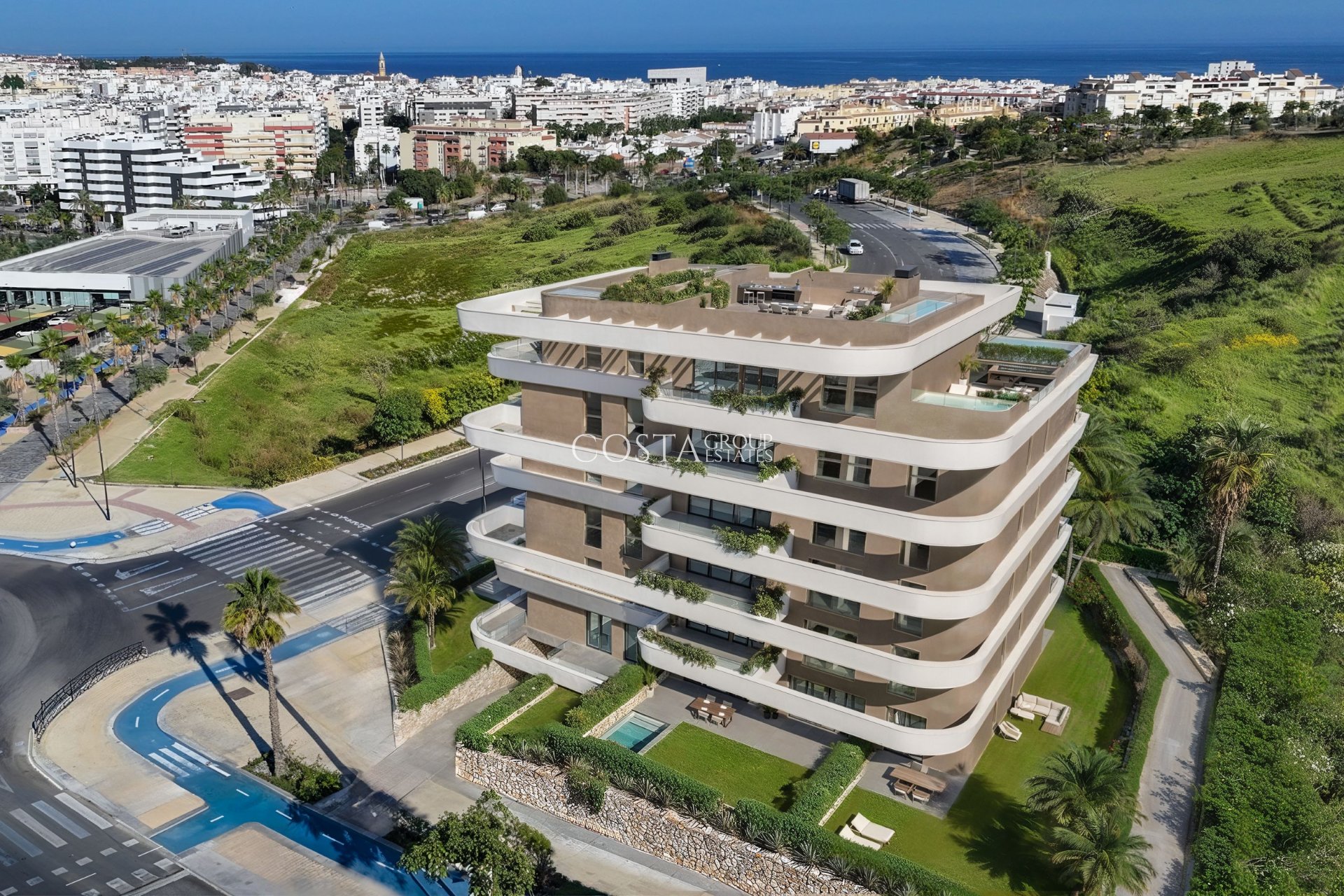 Neue Gebäude - Apartments -
Estepona