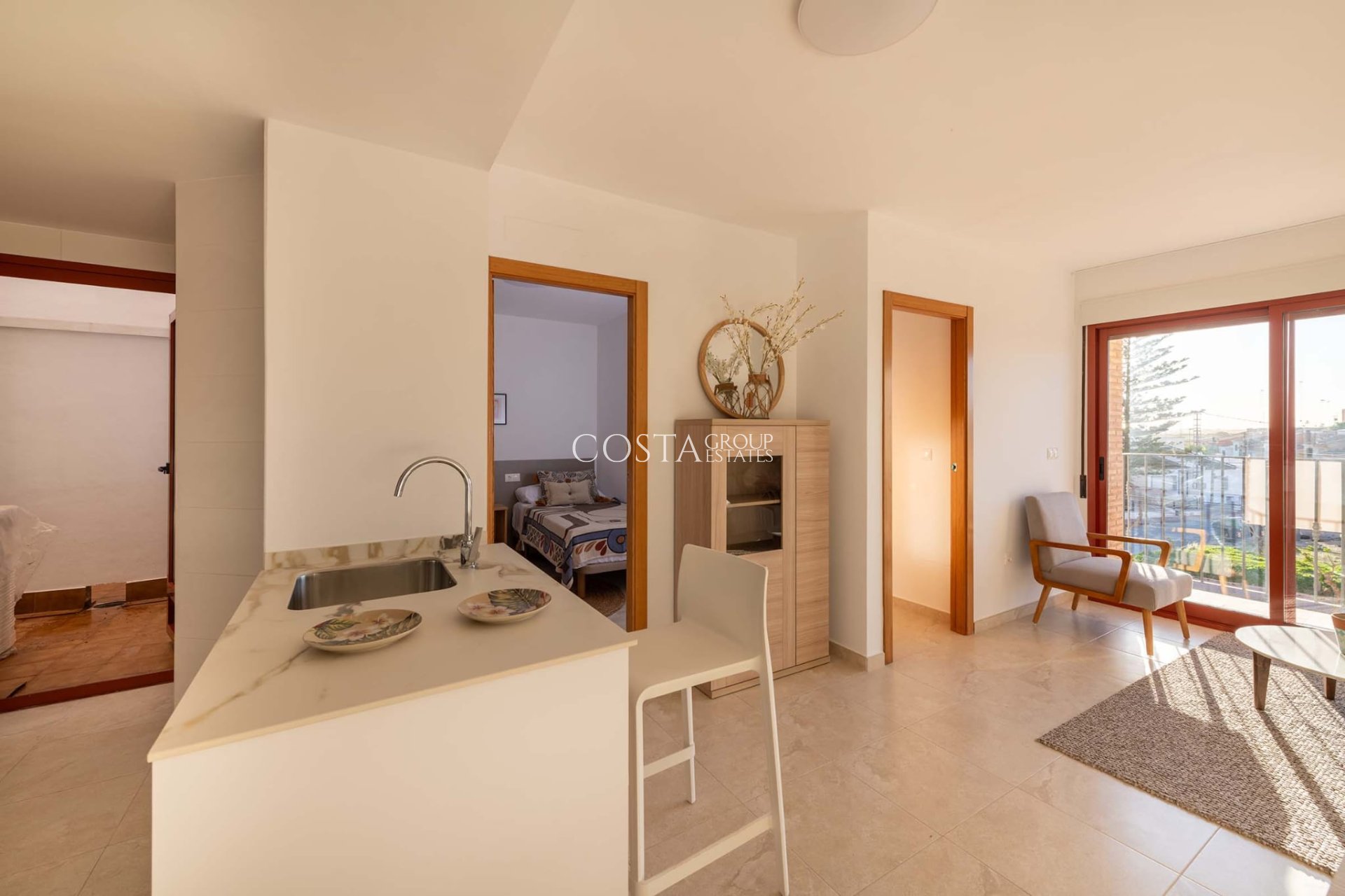 Neue Gebäude - Apartments -
Jerónimo y Avileses