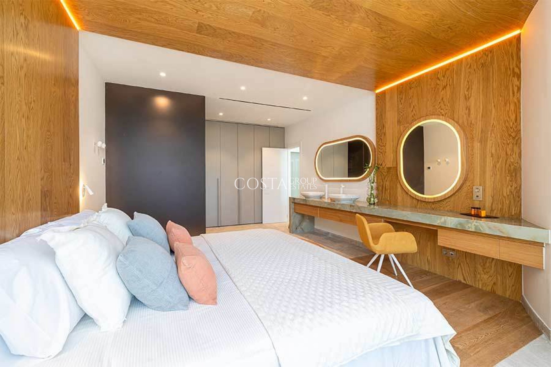 Neue Gebäude - Apartments -
La Capellania