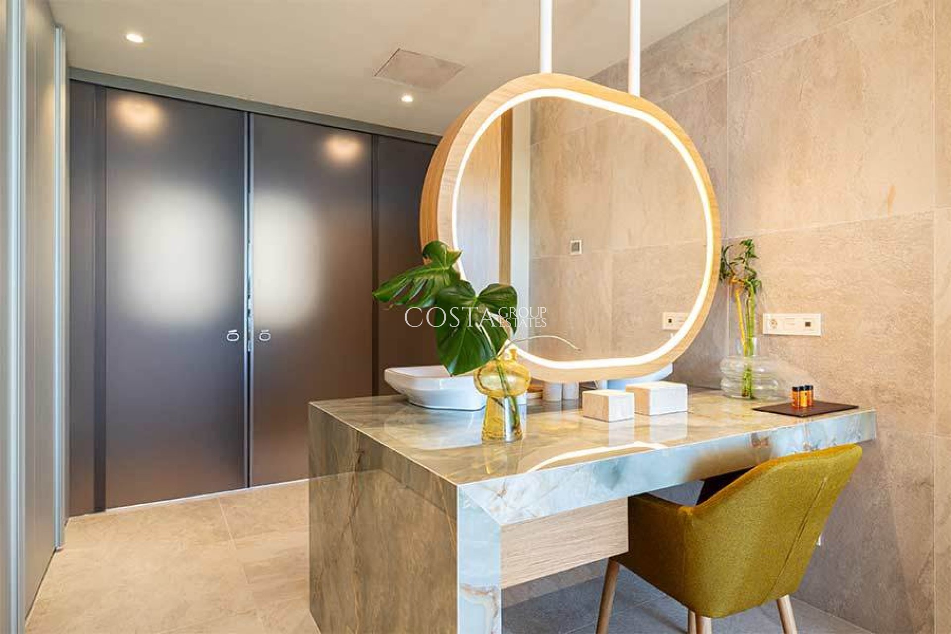 Neue Gebäude - Apartments -
La Capellania