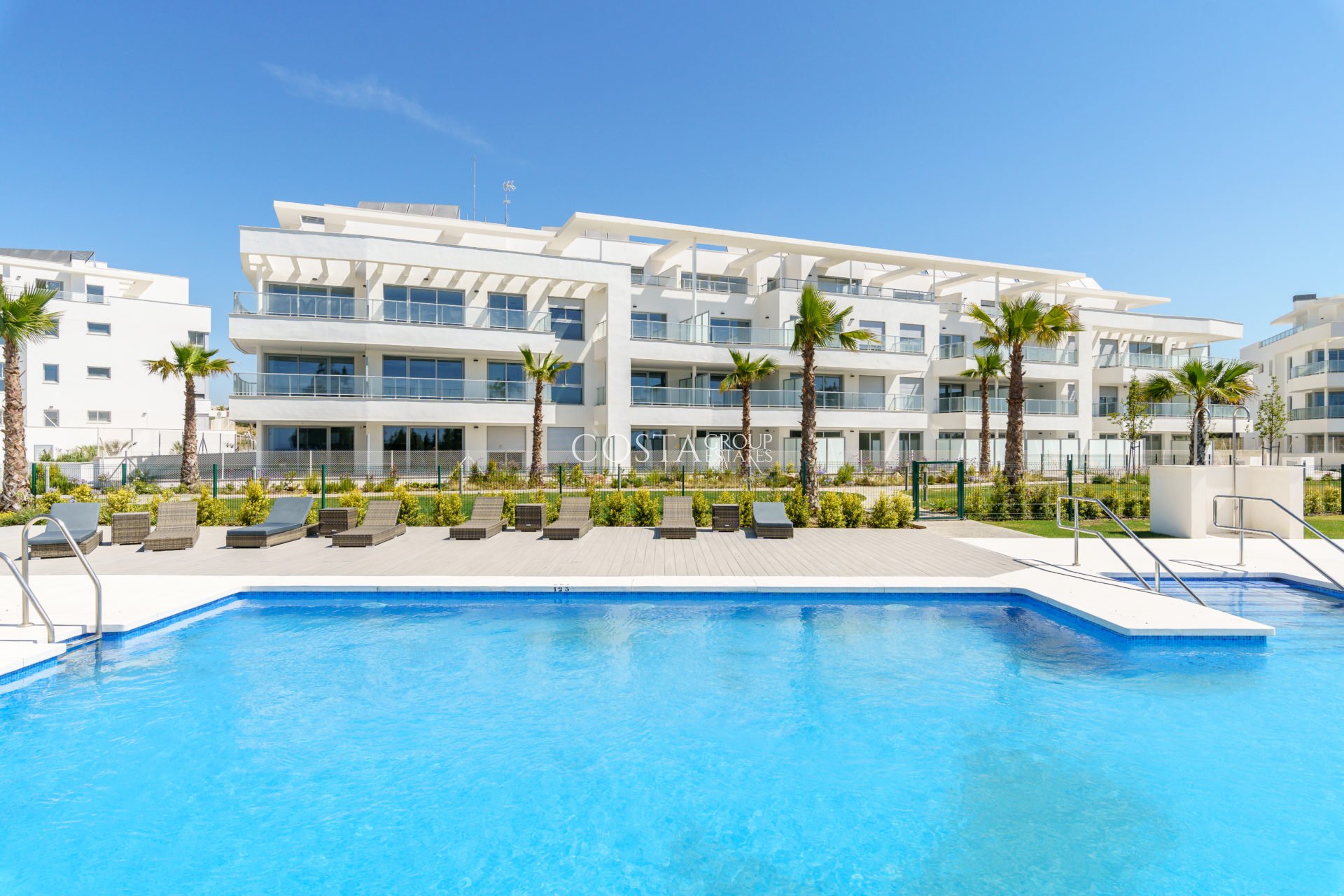 Neue Gebäude - Apartments -
Las Lagunas de Mijas