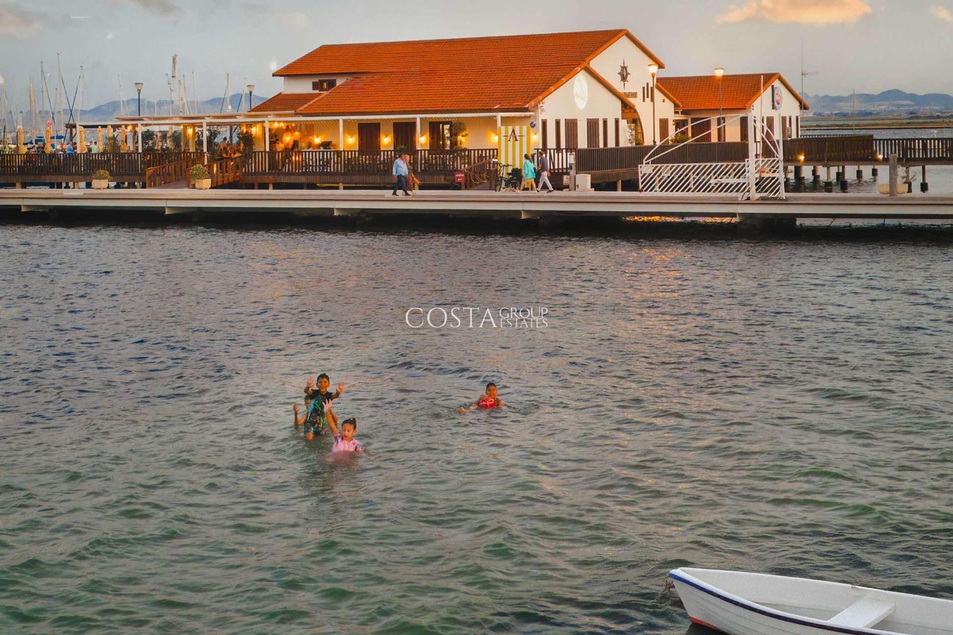 Neue Gebäude - Apartments -
Los Alcazares - Parque Diana