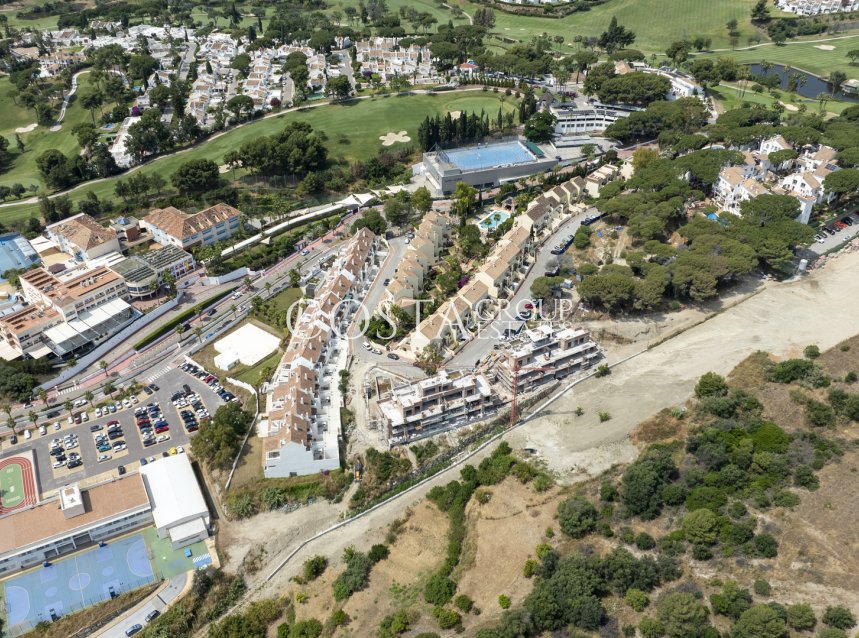 Neue Gebäude - Apartments -
Marbella