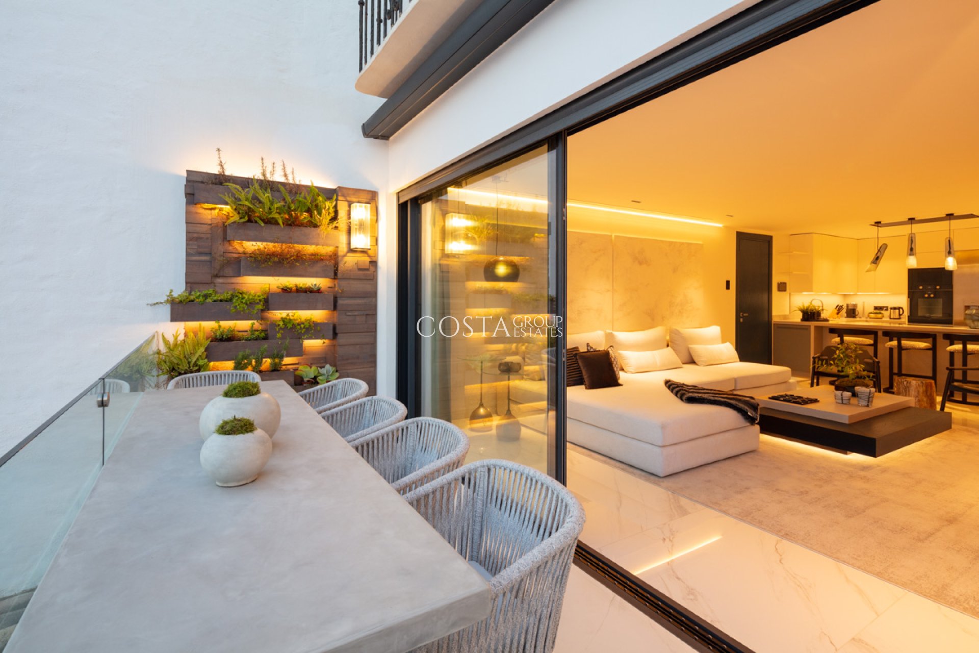 Neue Gebäude - Apartments -
Marbella