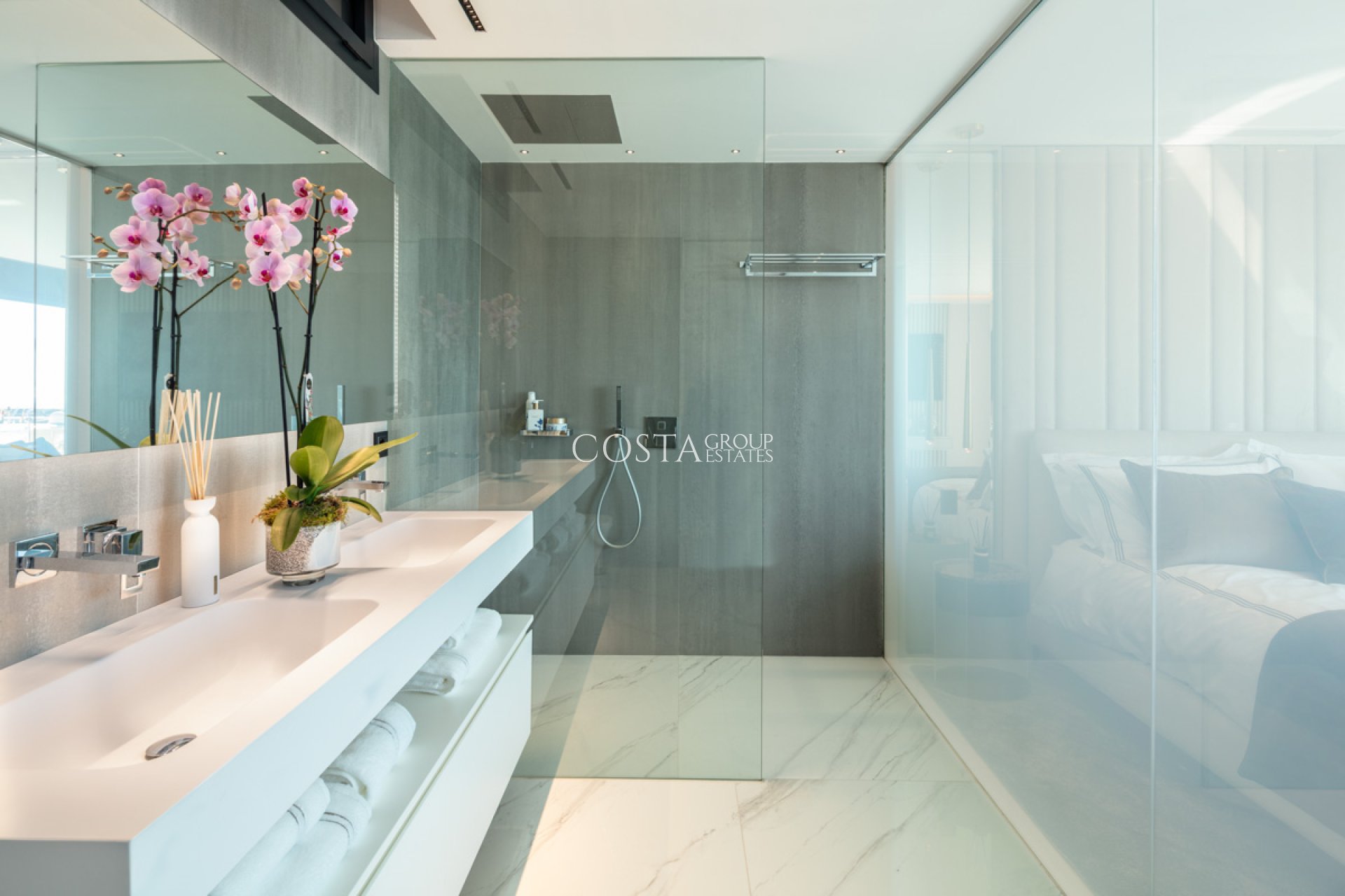 Neue Gebäude - Apartments -
Marbella