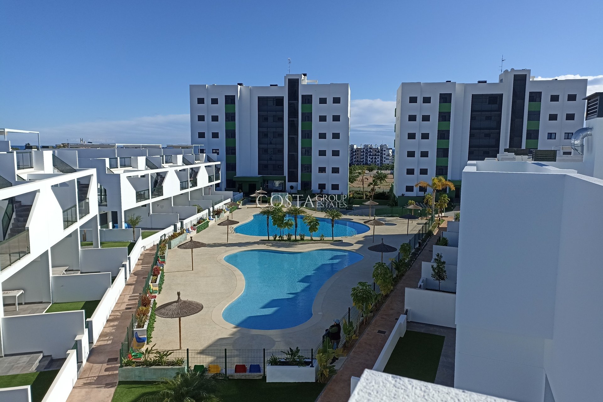 Neue Gebäude - Apartments -
Mil Palmeras
