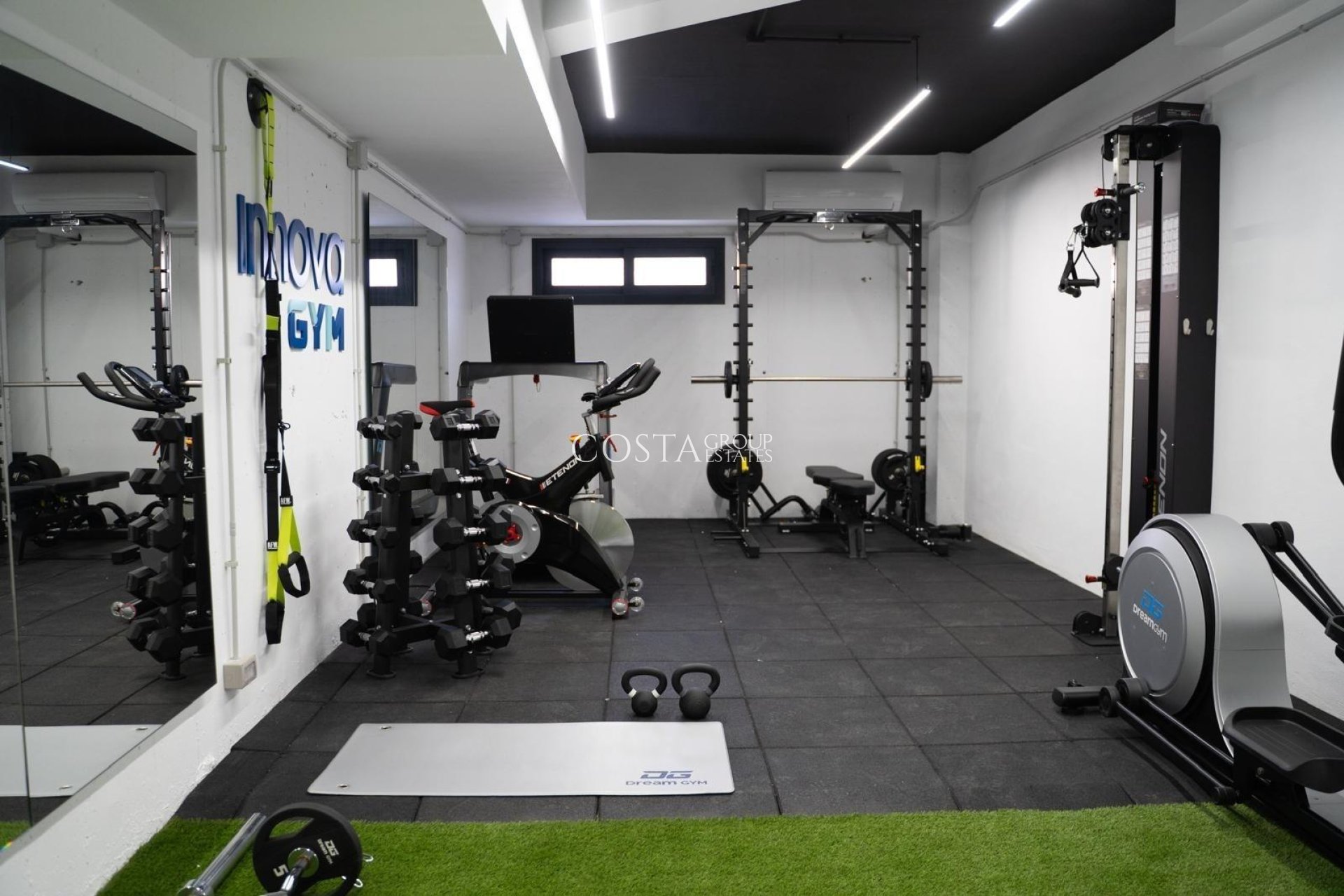 Neue Gebäude - Apartments -
Pilar de la Horadada - pueblo