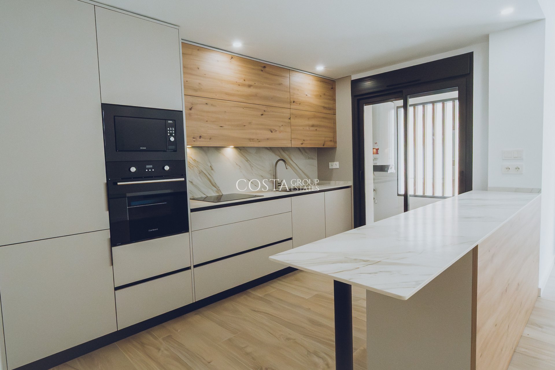 Neue Gebäude - Apartments -
Redován