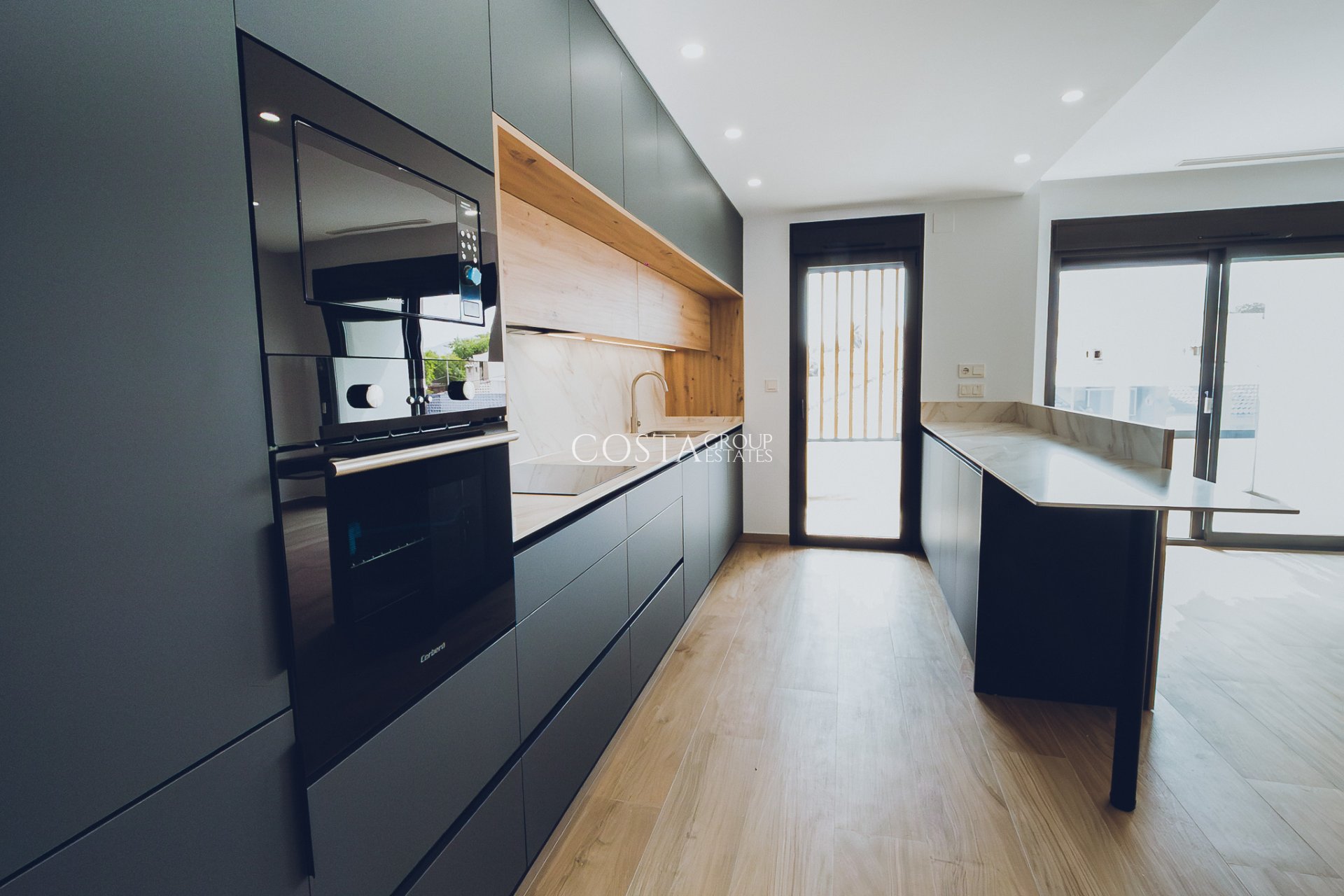 Neue Gebäude - Apartments -
Redován