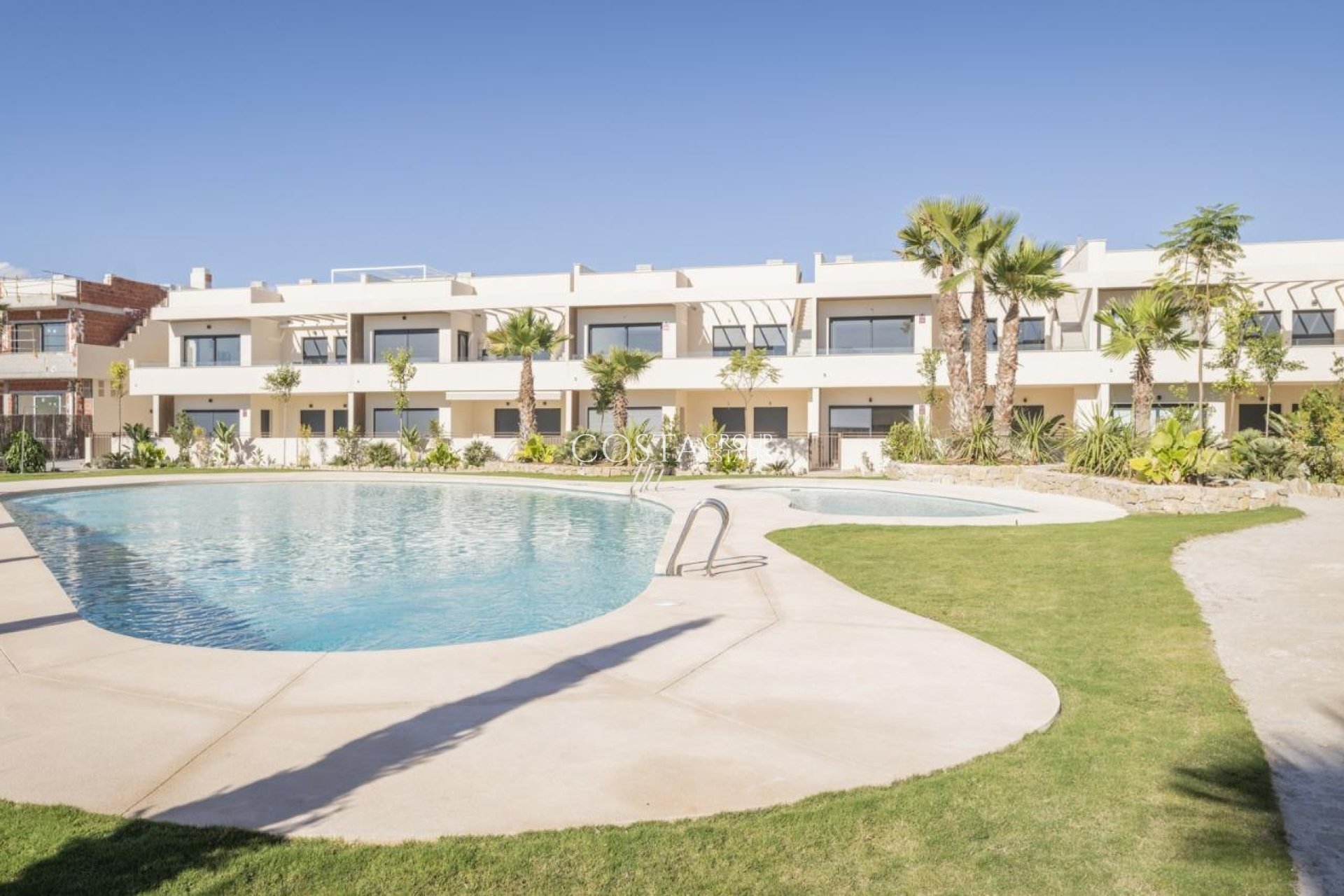 Neue Gebäude - Apartments -
Torrevieja - Villa Amalia