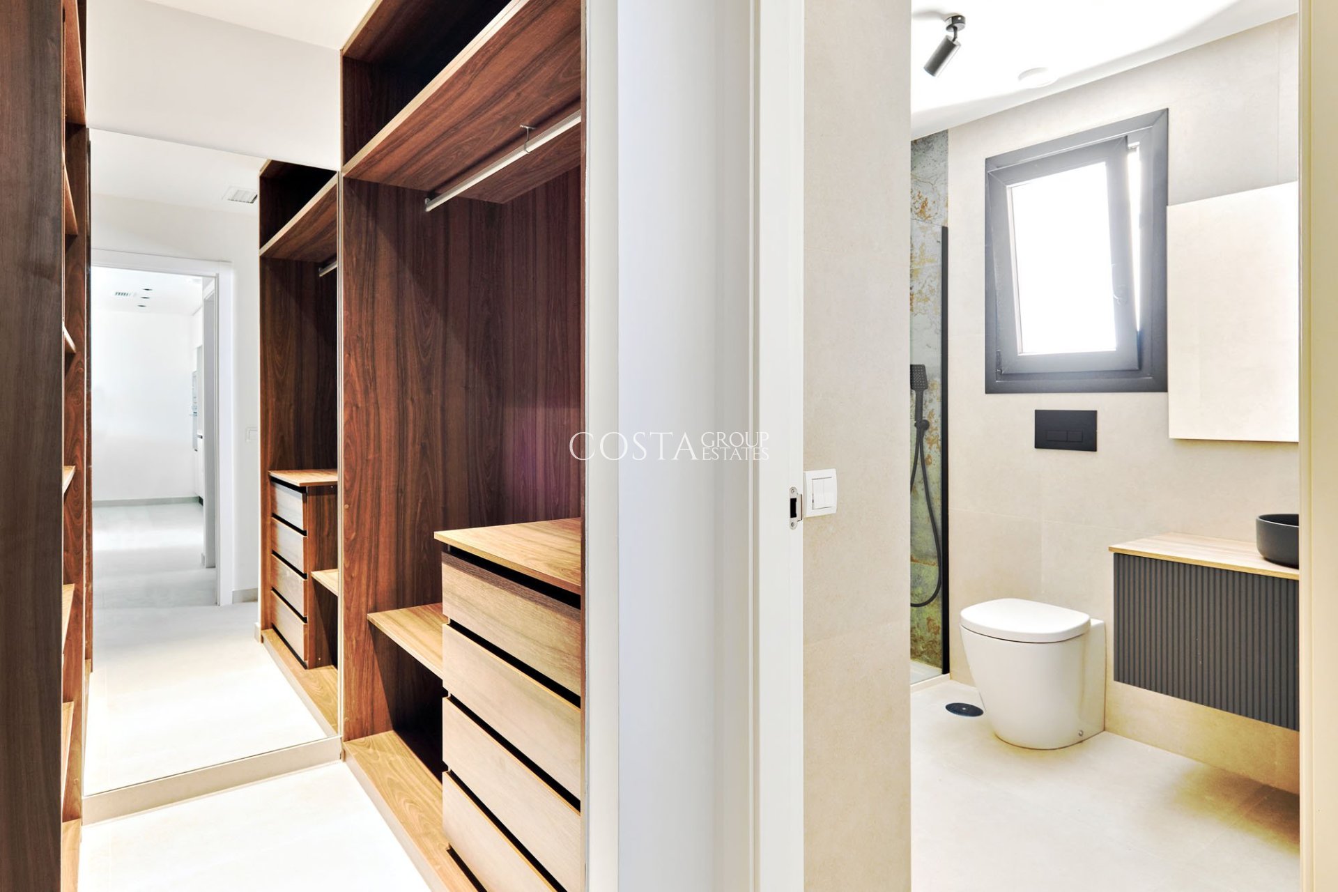 Neue Gebäude - Apartments -
Torrevieja