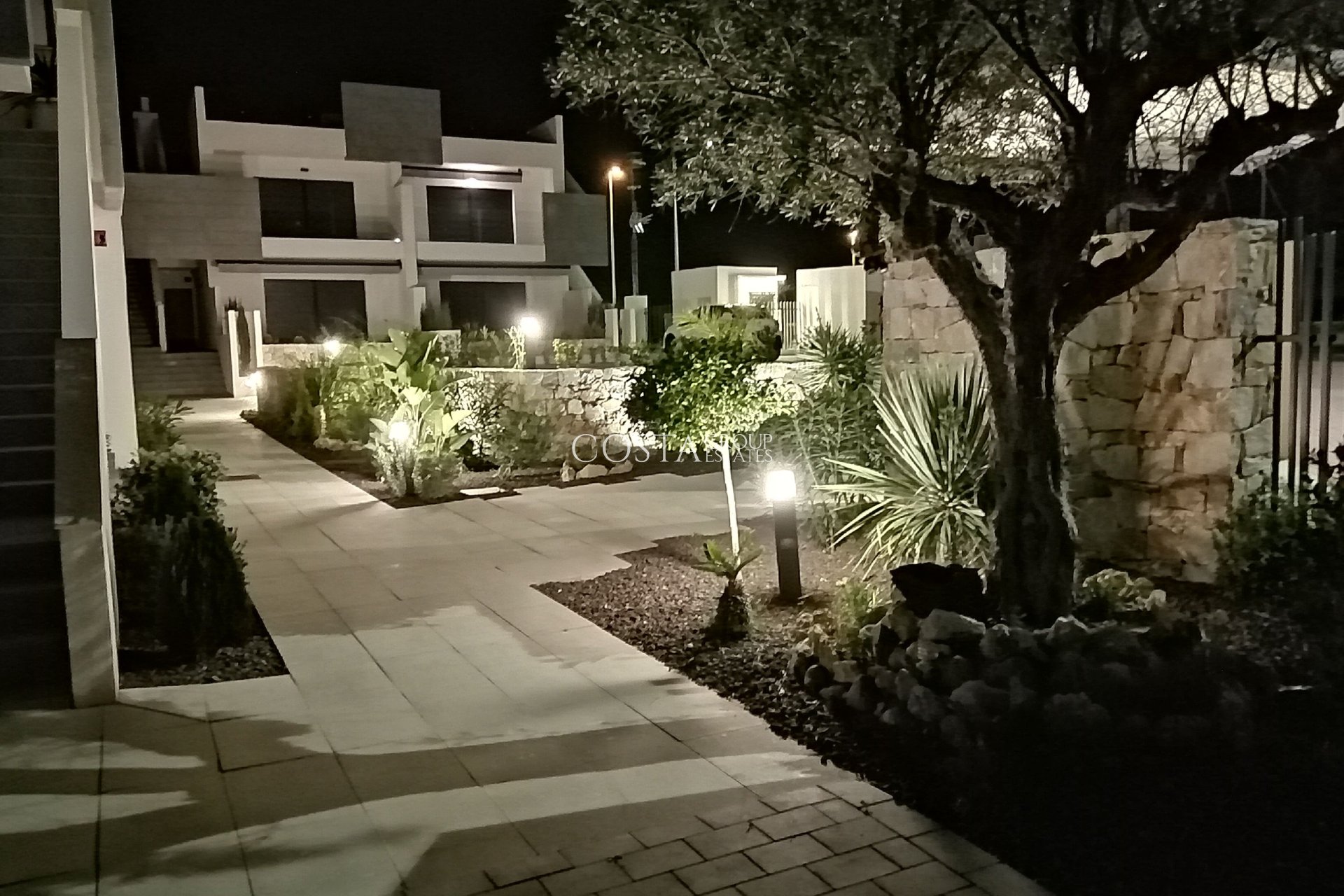 Neue Gebäude - Apartments -
Torrevieja