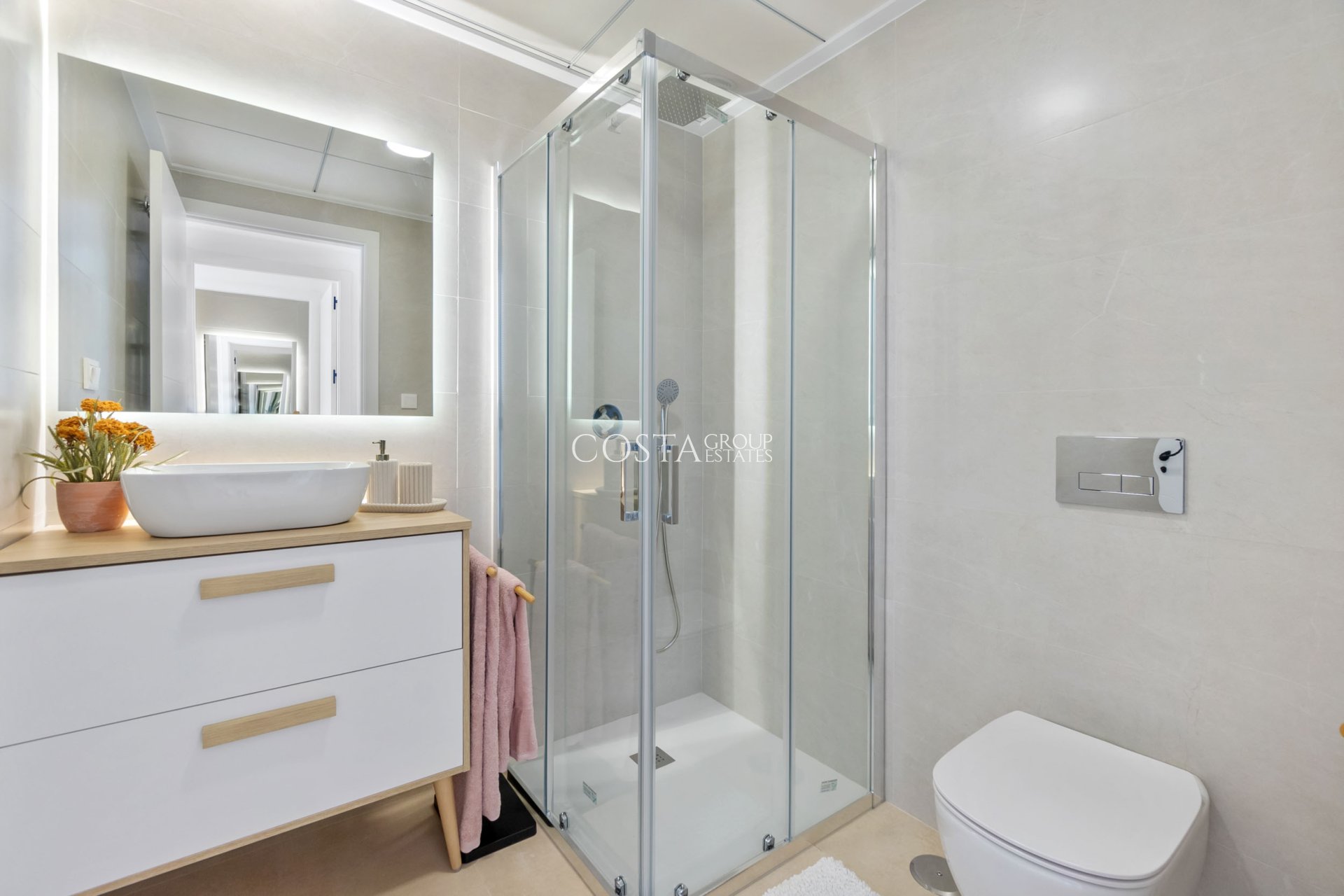 Neue Gebäude - Apartments -
Torrevieja