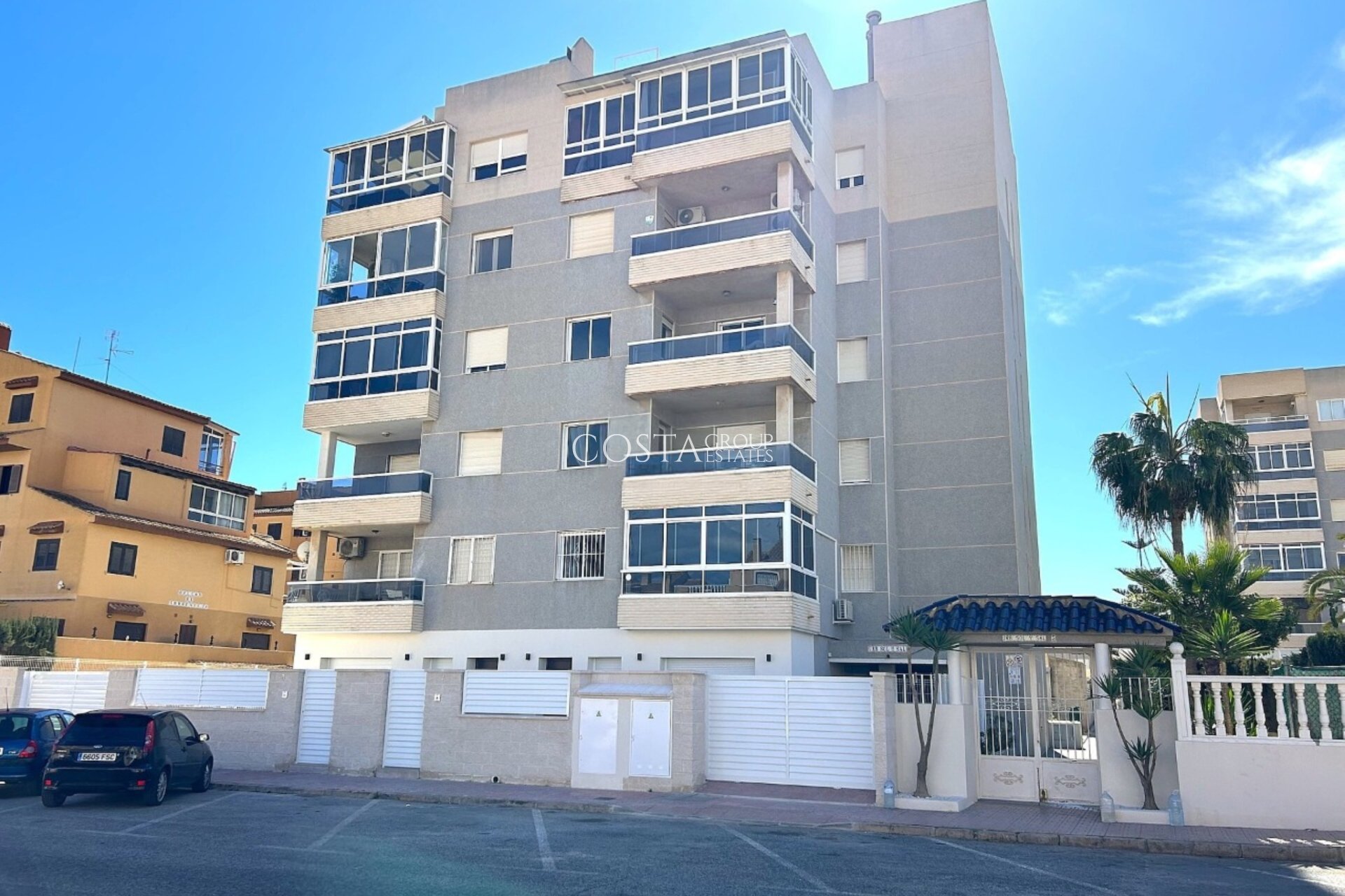 Neue Gebäude - Apartments -
Torrevieja