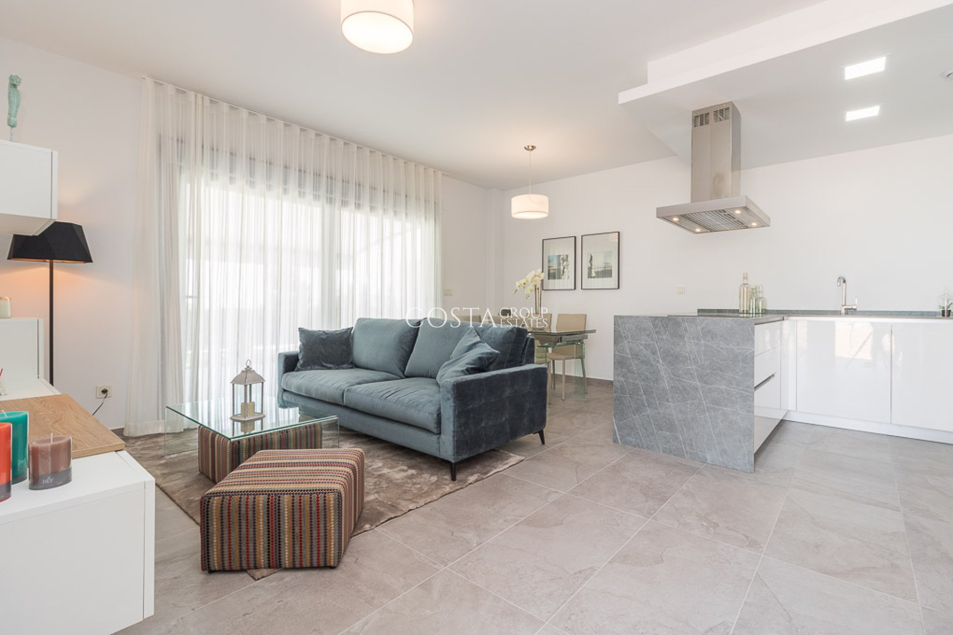 Neue Gebäude - Apartments -
Torrevieja