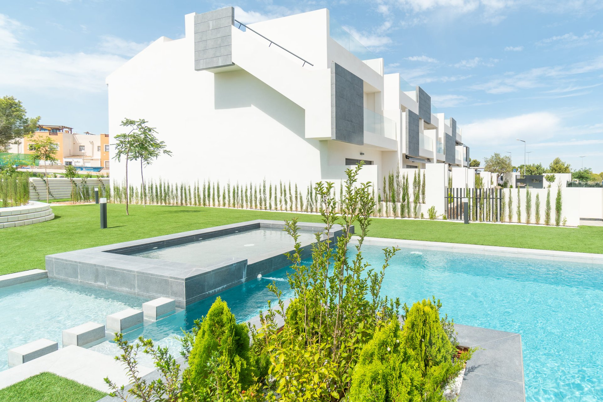 Neue Gebäude - Apartments -
Torrevieja