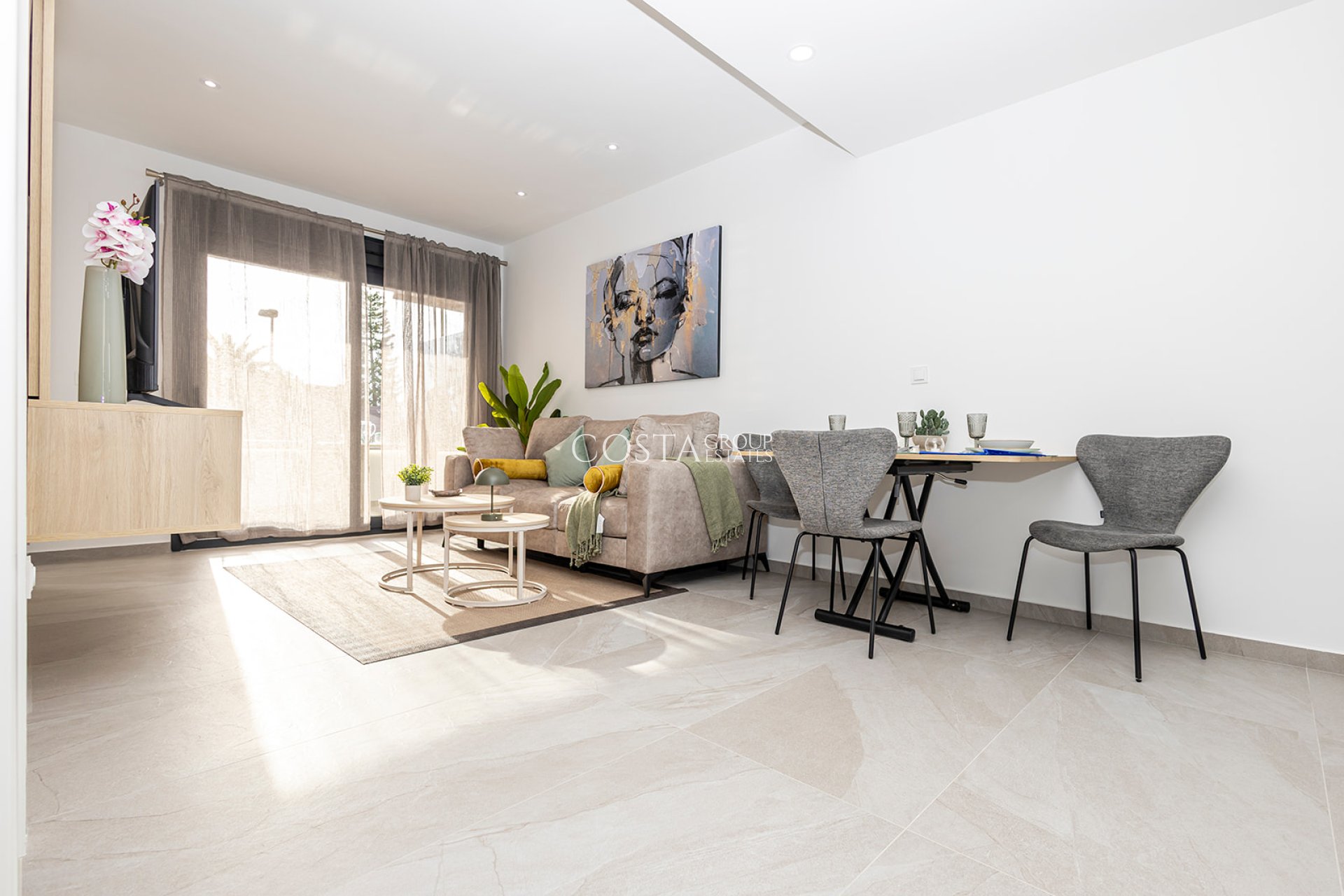 Neue Gebäude - Apartments -
Torrevieja