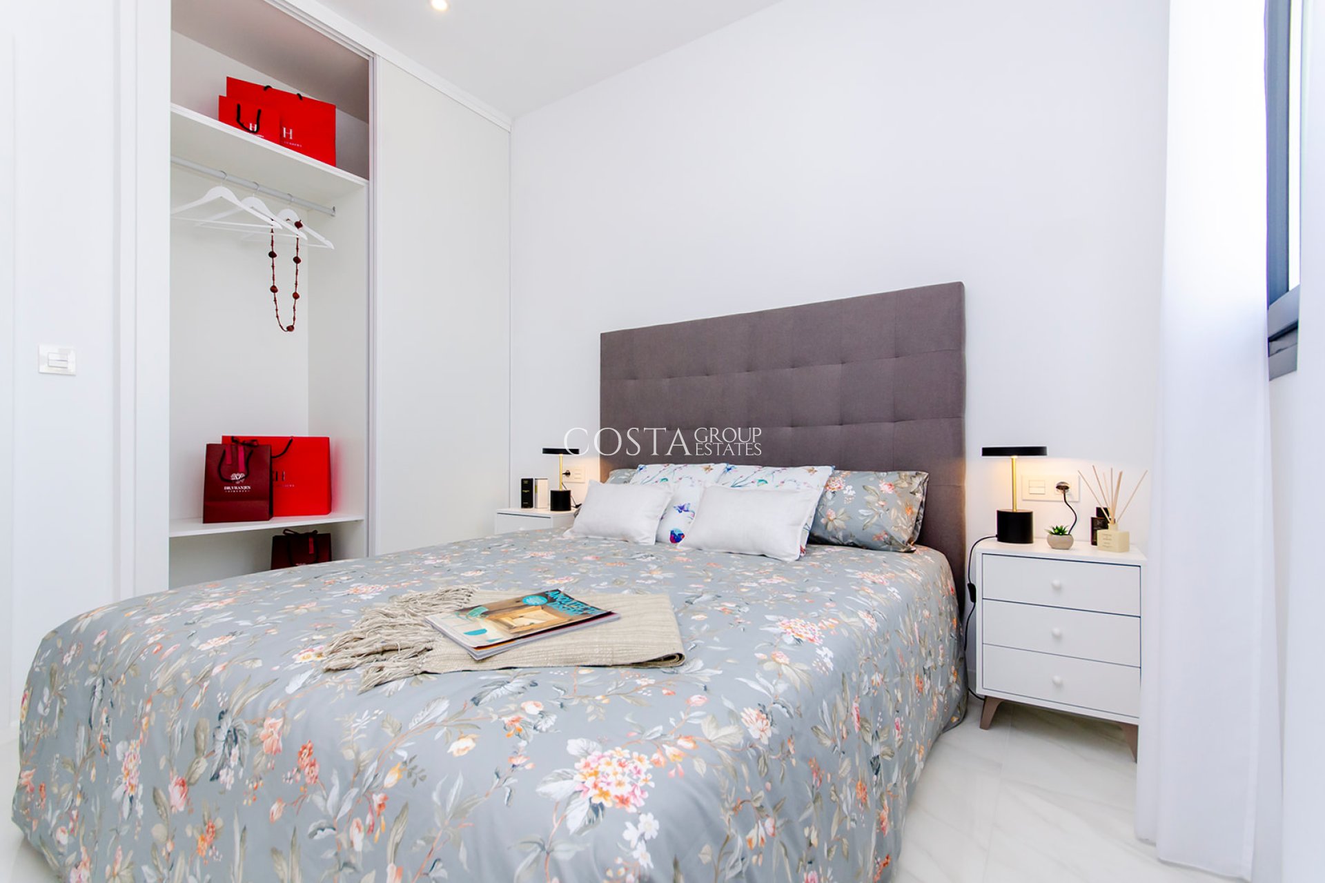 Neue Gebäude - detached -
Orihuela