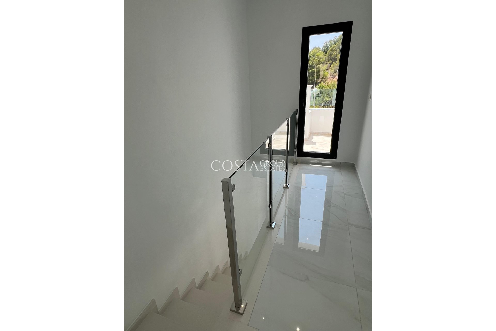 Neue Gebäude - detached -
Polop