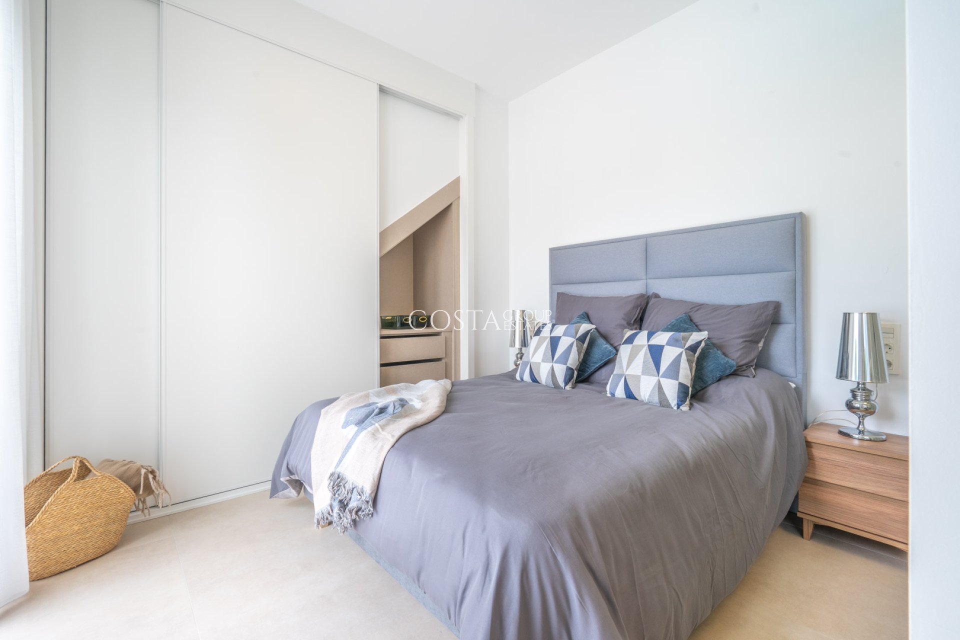 Neue Gebäude - detached -
Torre-Pacheco