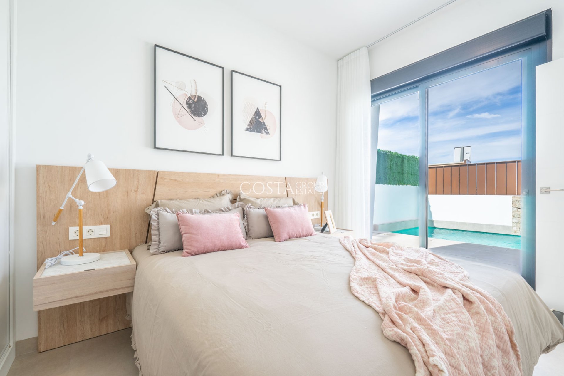 Neue Gebäude - detached -
Torre-Pacheco