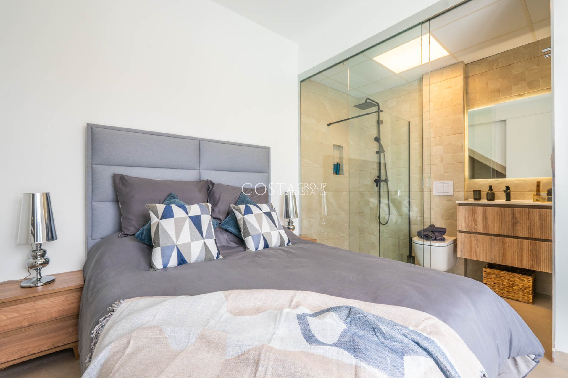 Neue Gebäude - detached -
Torre-Pacheco