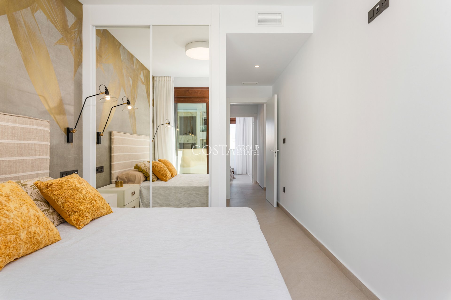 Neue Gebäude - high-bungalow -
Torrevieja - Centro