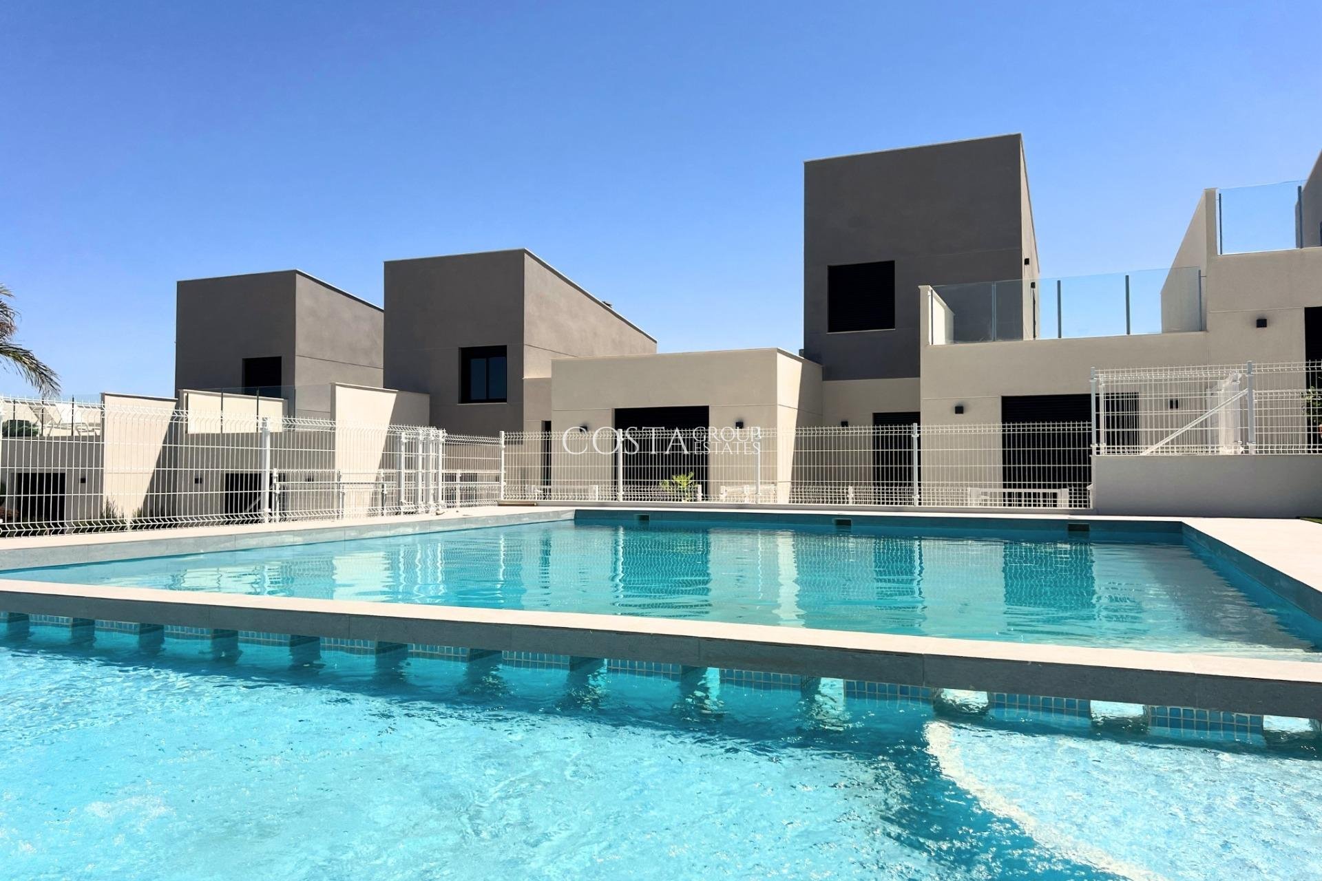 Neue Gebäude - House -
Banos y Mendigo - Altaona Golf