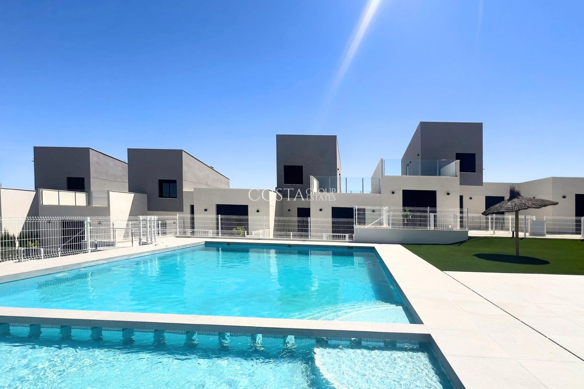 Neue Gebäude - House -
Banos y Mendigo - Altaona Golf