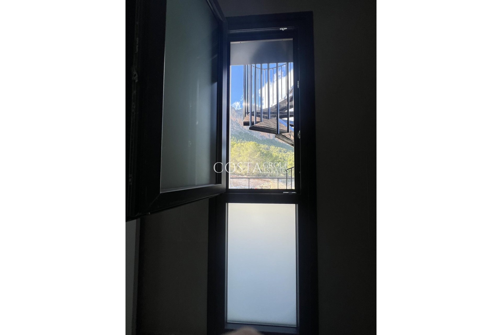 Neue Gebäude - House -
Polop - PAU1