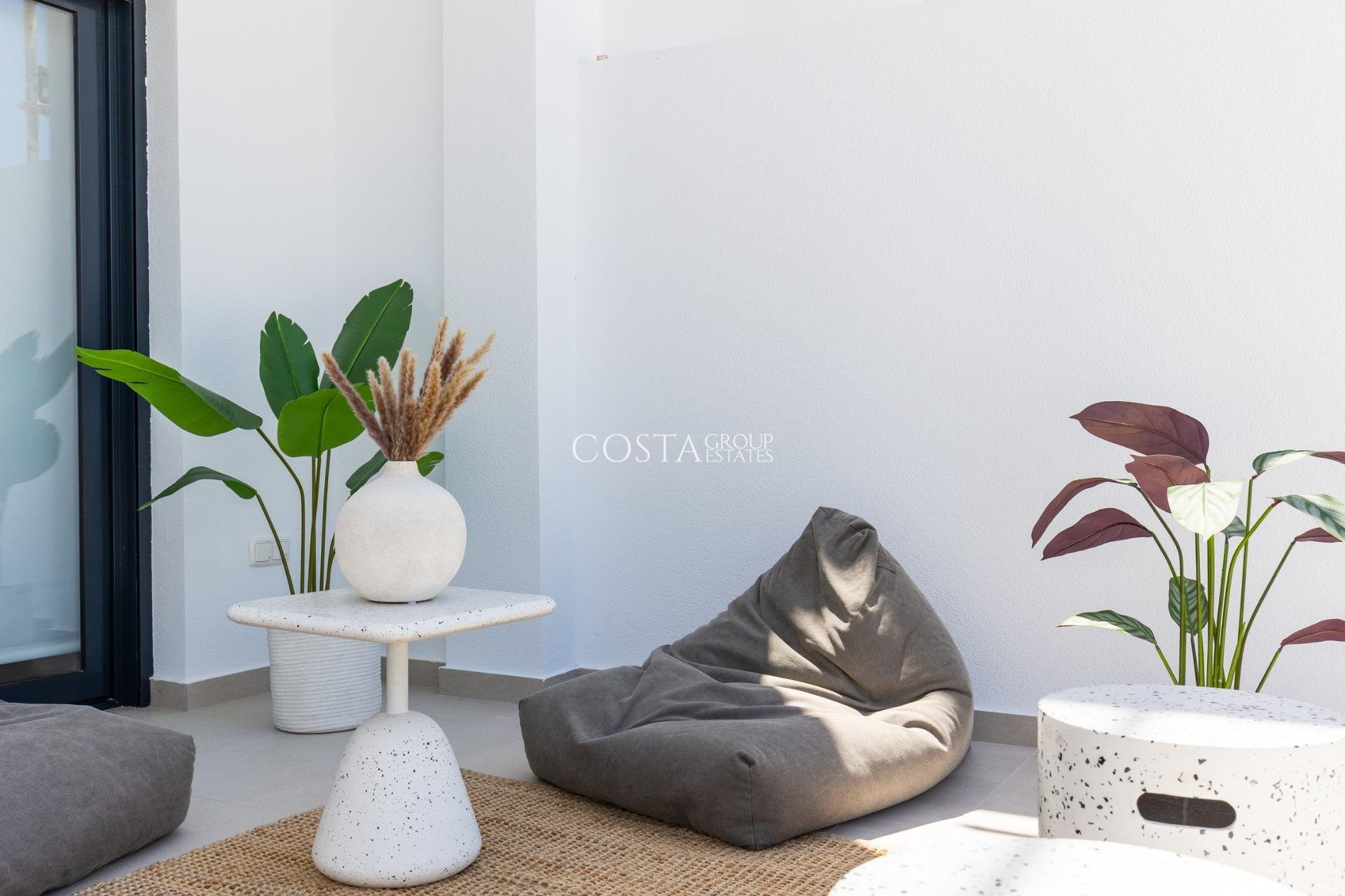 Neue Gebäude - House -
Rafal - pueblo