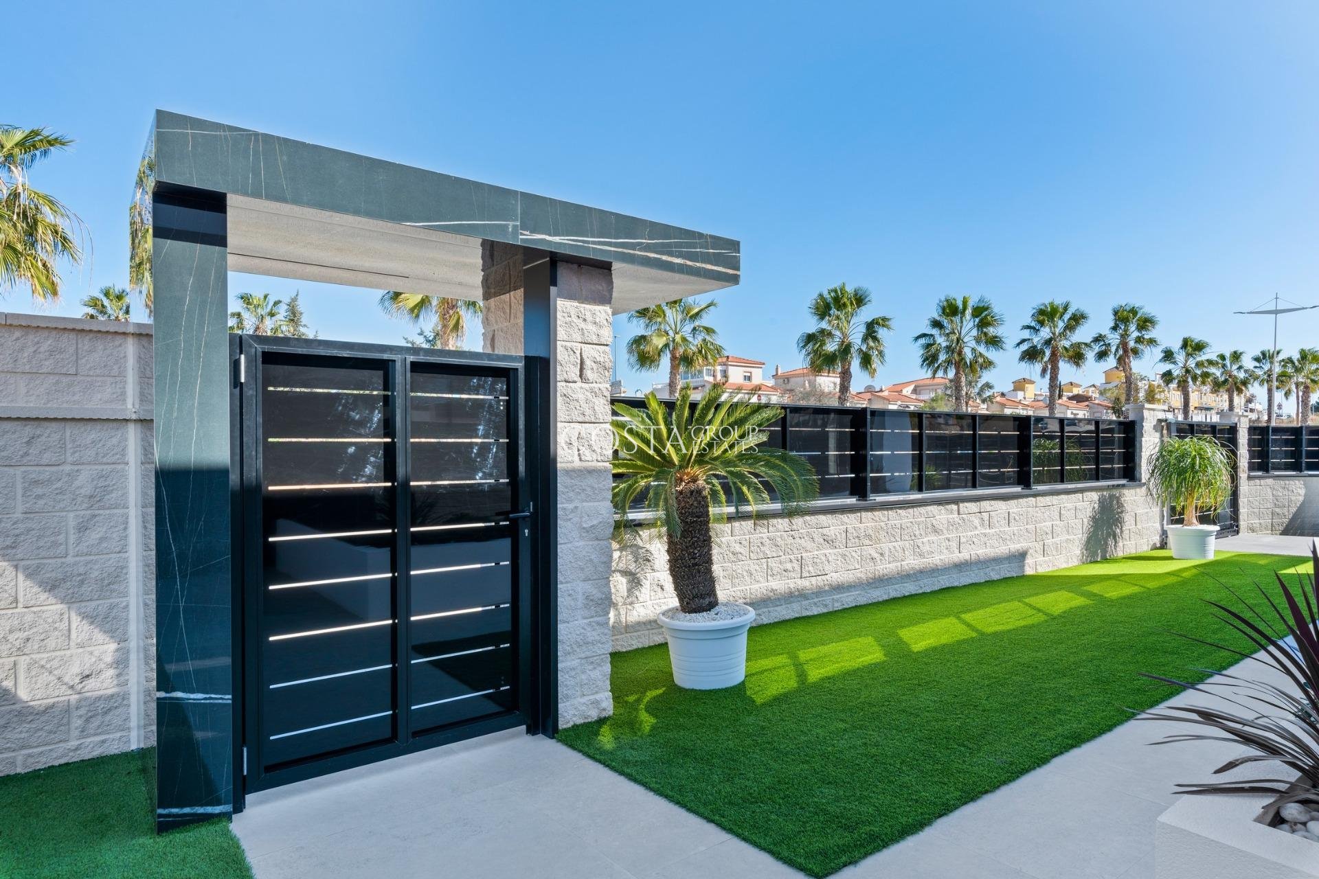 Neue Gebäude - Villa -
Algorfa - La Finca Golf