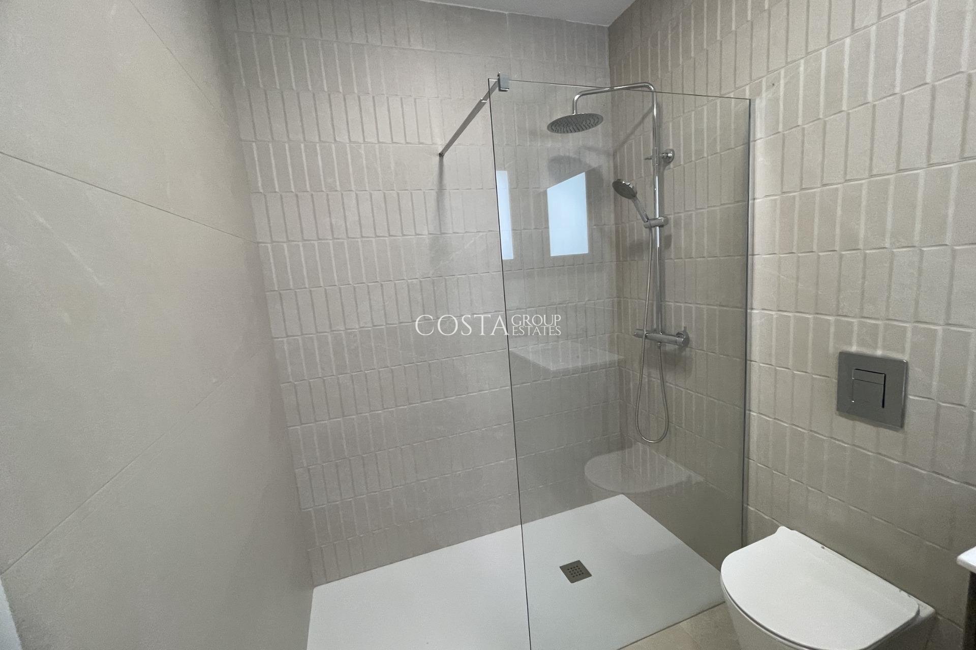 Neue Gebäude - Villa -
Almoradí - Heredades