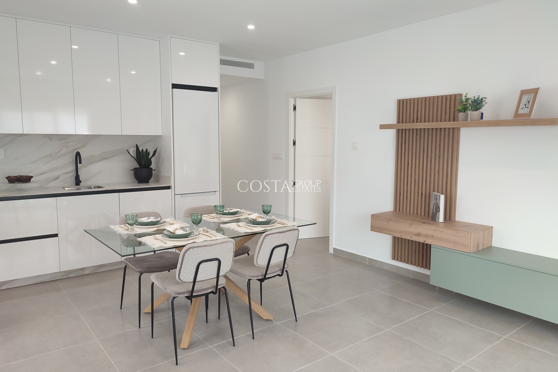 Neue Gebäude - Villa -
Balsicas