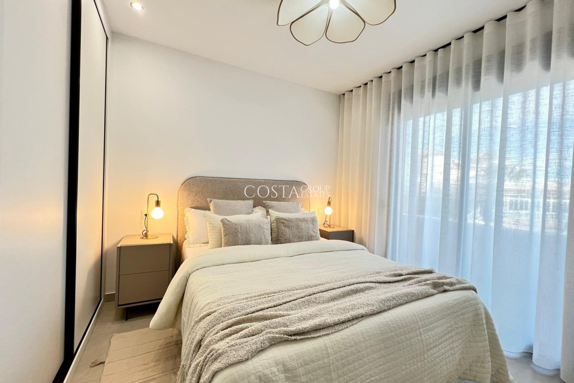 Neue Gebäude - Villa -
Benferri - Benfis Park