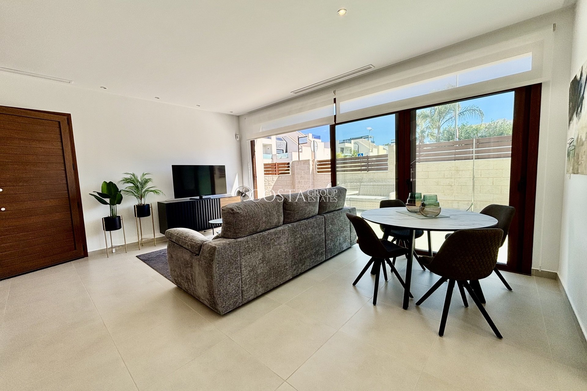 Neue Gebäude - Villa -
Benijofar