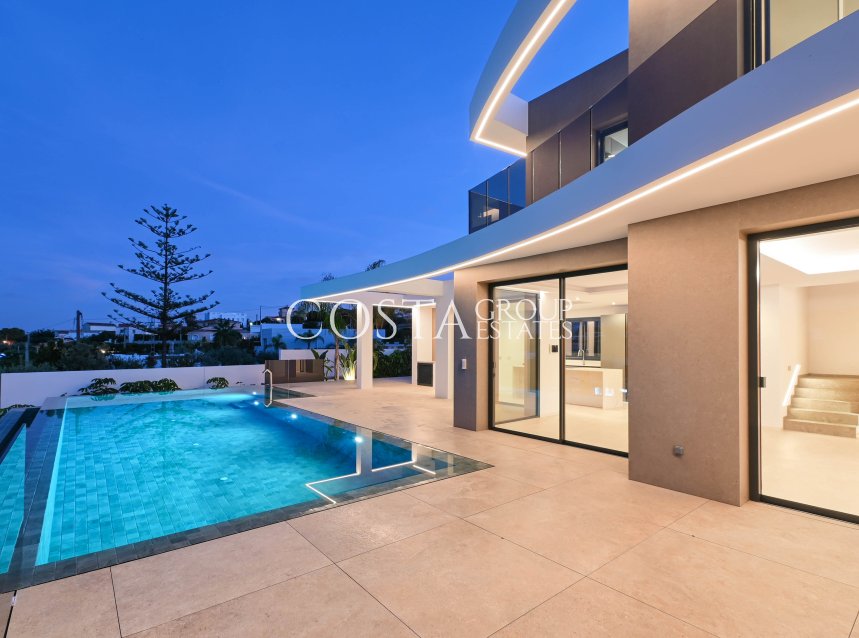 Neue Gebäude - Villa -
Benissa