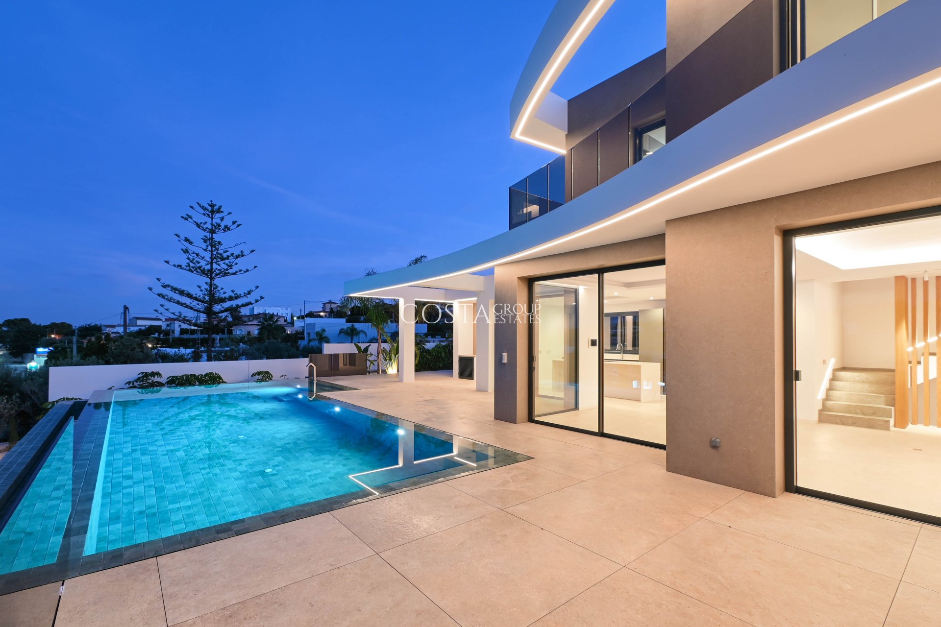 Neue Gebäude - Villa -
Benissa