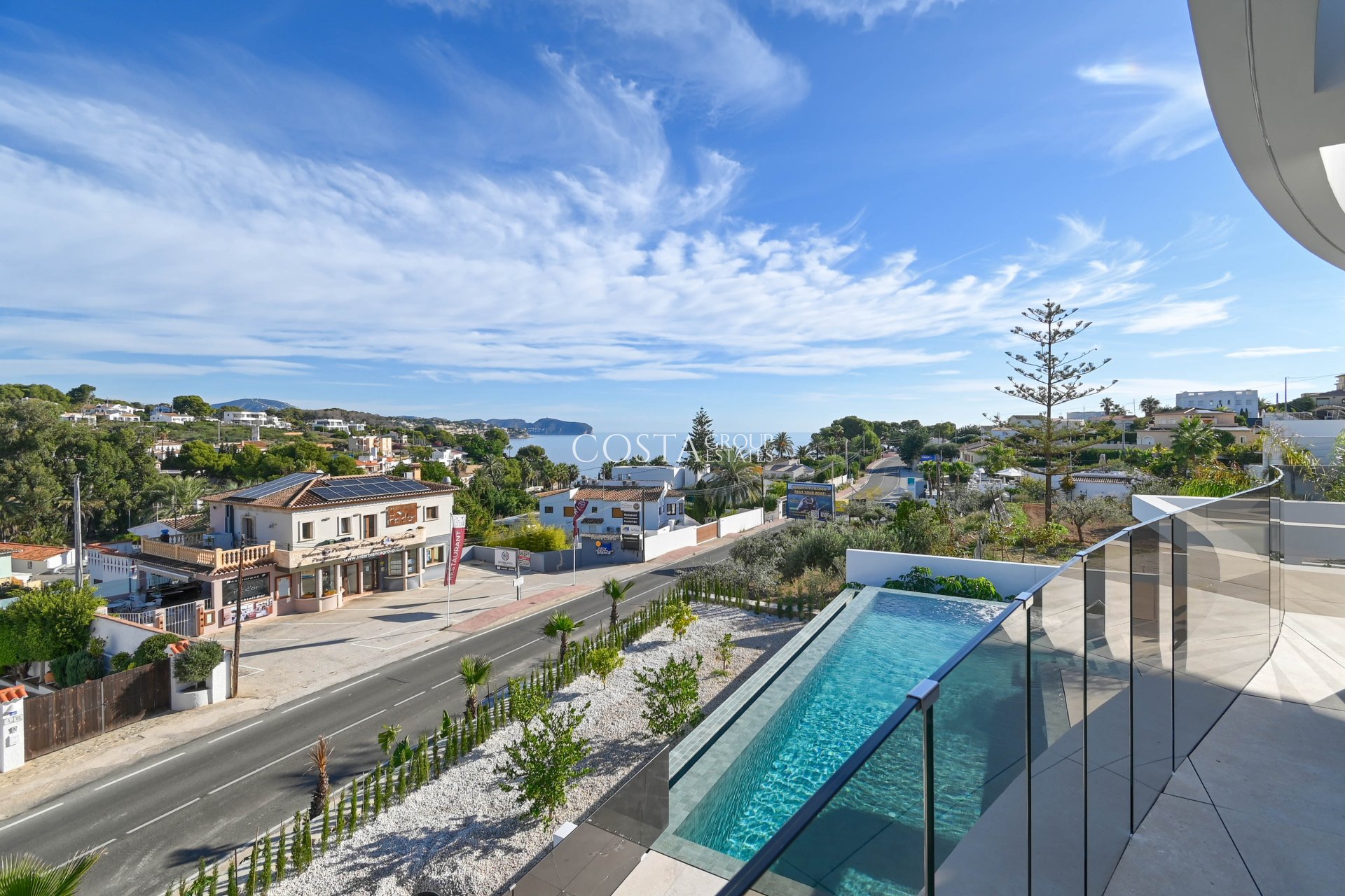 Neue Gebäude - Villa -
Benissa