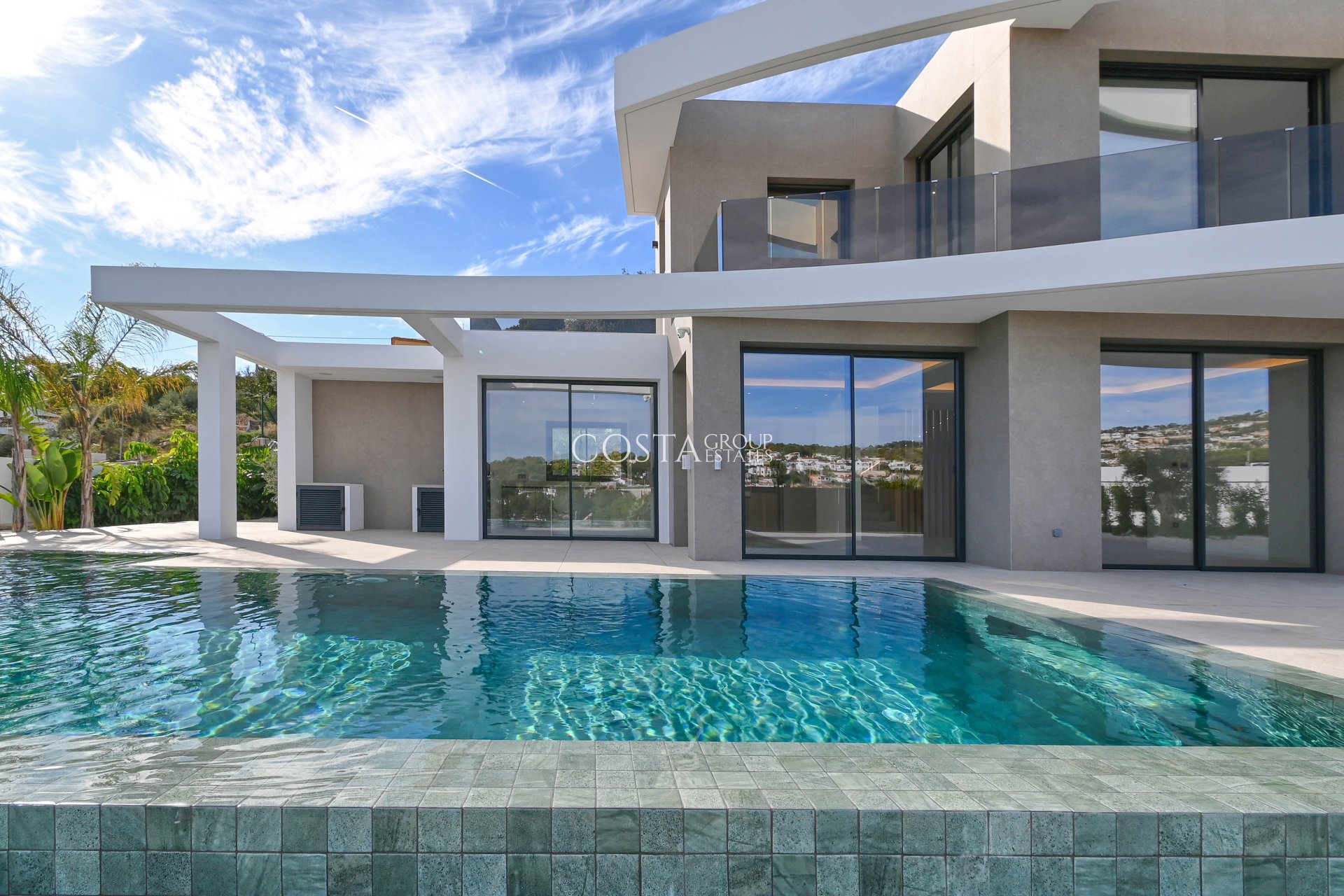 Neue Gebäude - Villa -
Benissa