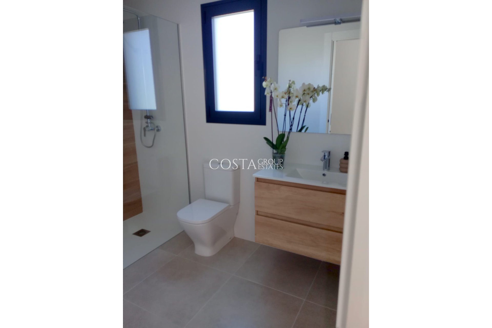 Neue Gebäude - Villa -
Calasparra