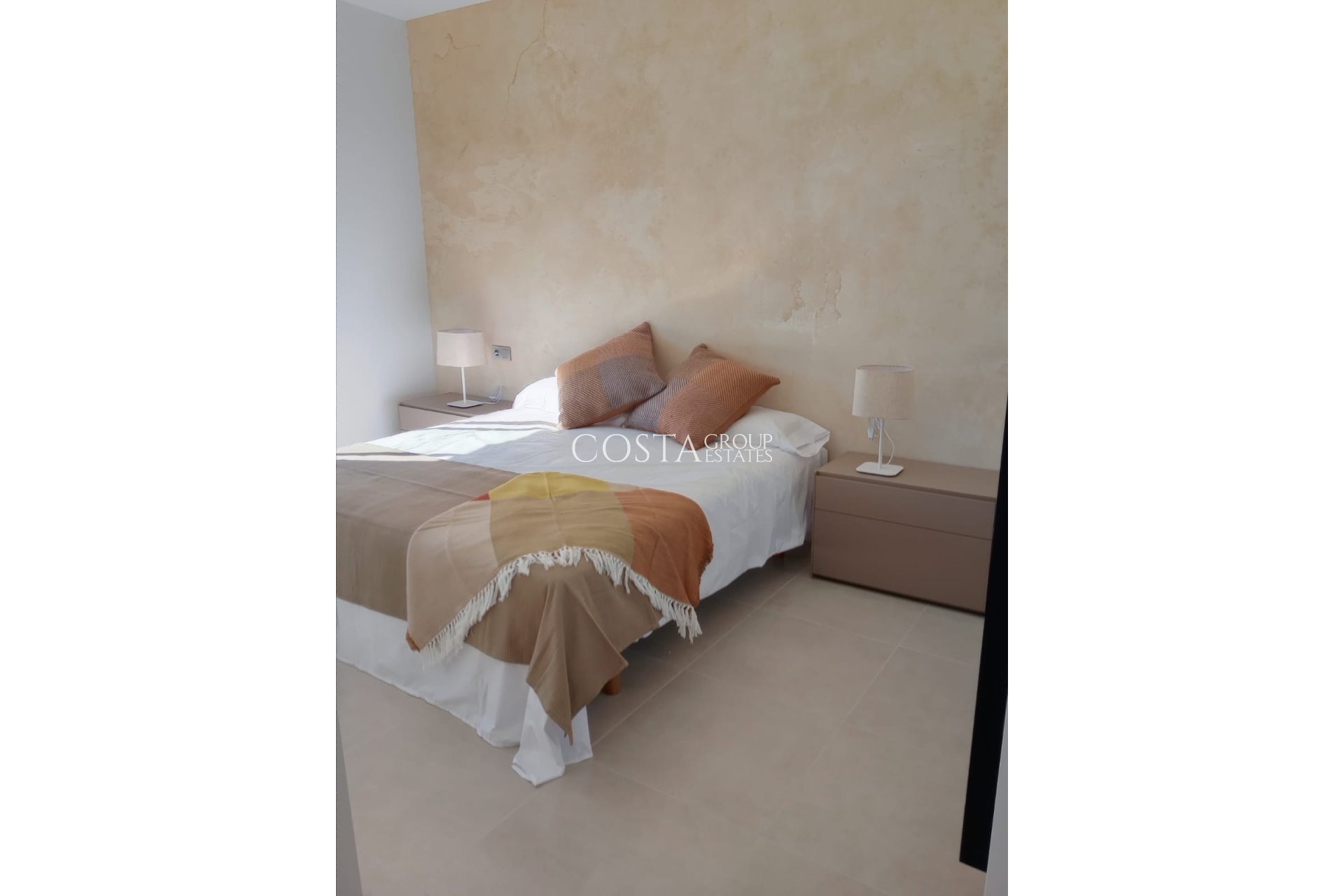 Neue Gebäude - Villa -
Calasparra