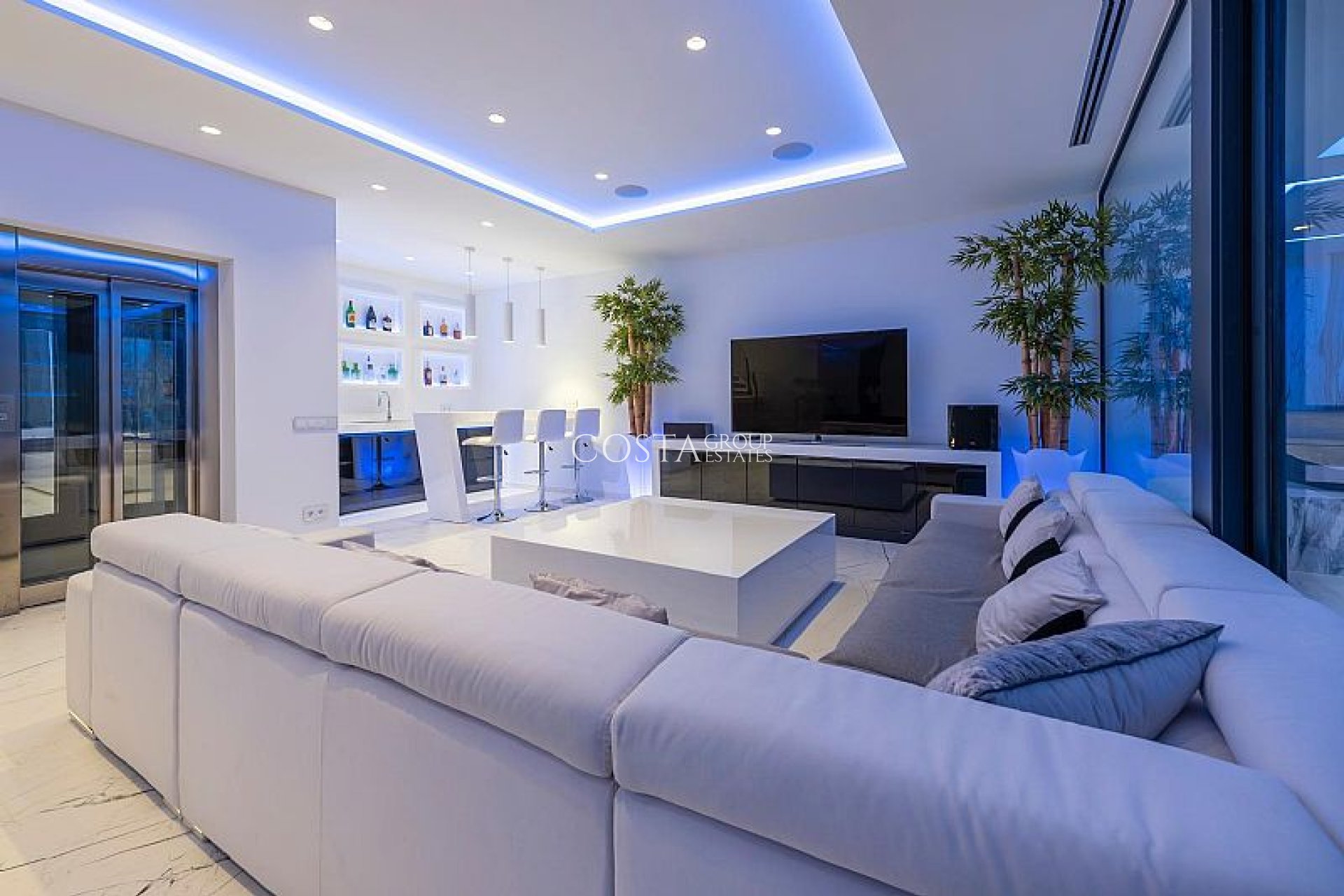 Neue Gebäude - Villa -
Calpe