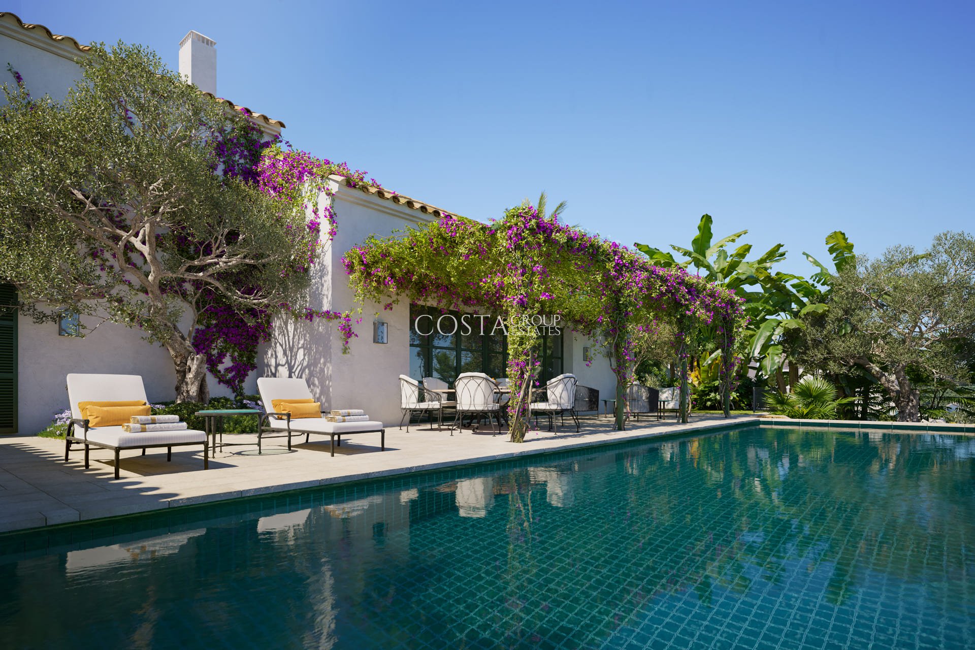 Neue Gebäude - Villa -
Casares