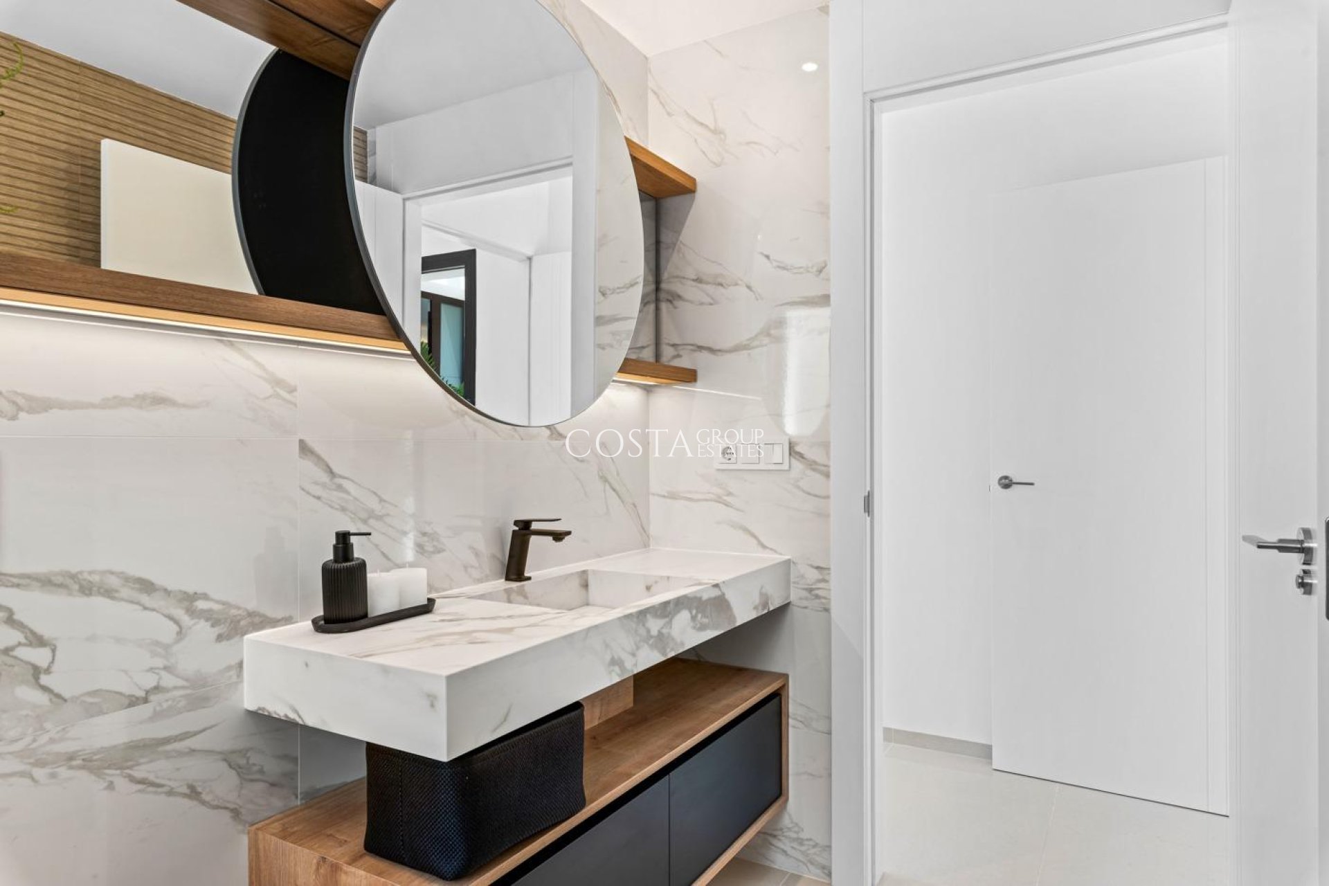 Neue Gebäude - Villa -
Ciudad Quesada