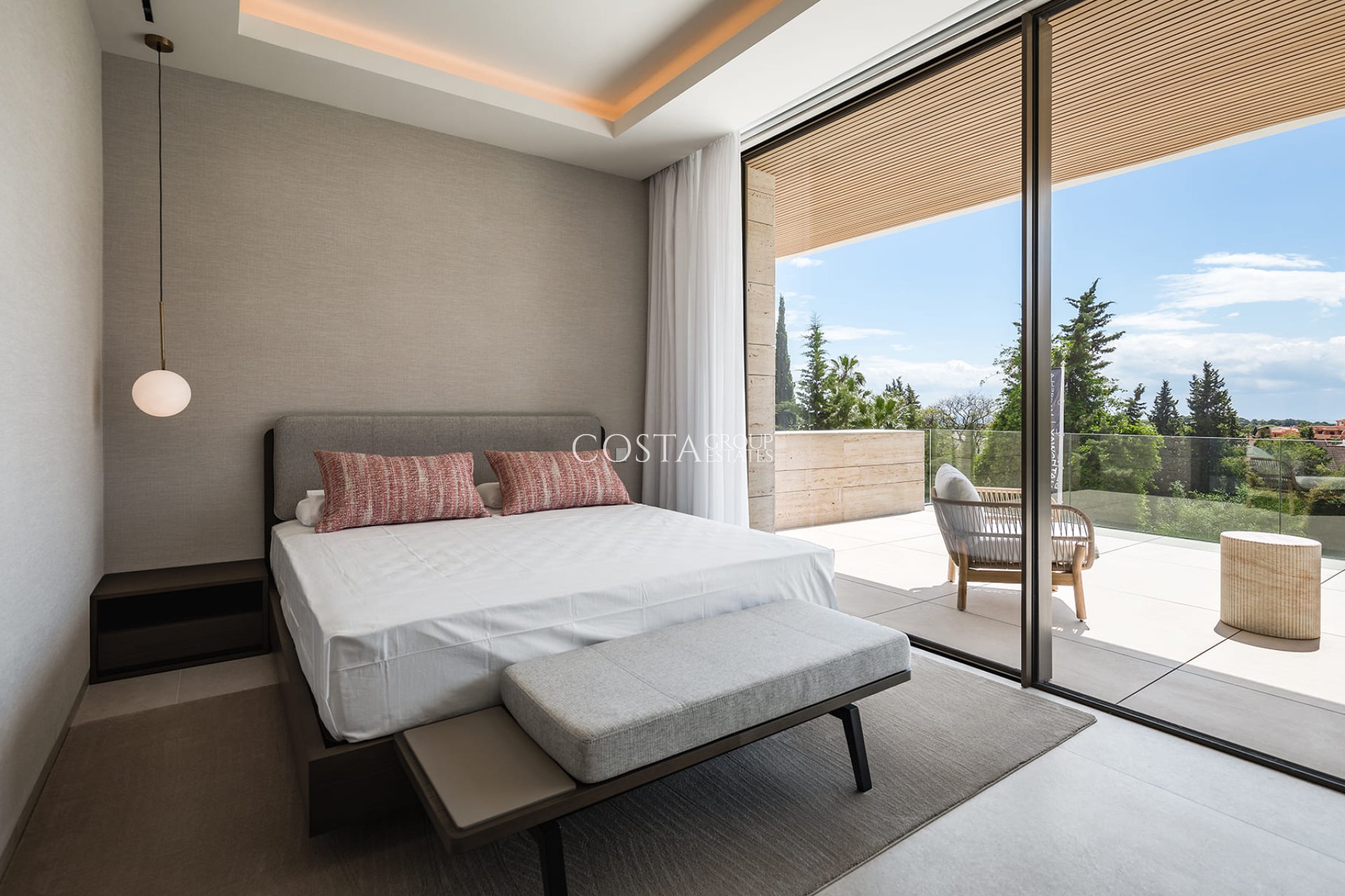 Neue Gebäude - Villa -
Cortés