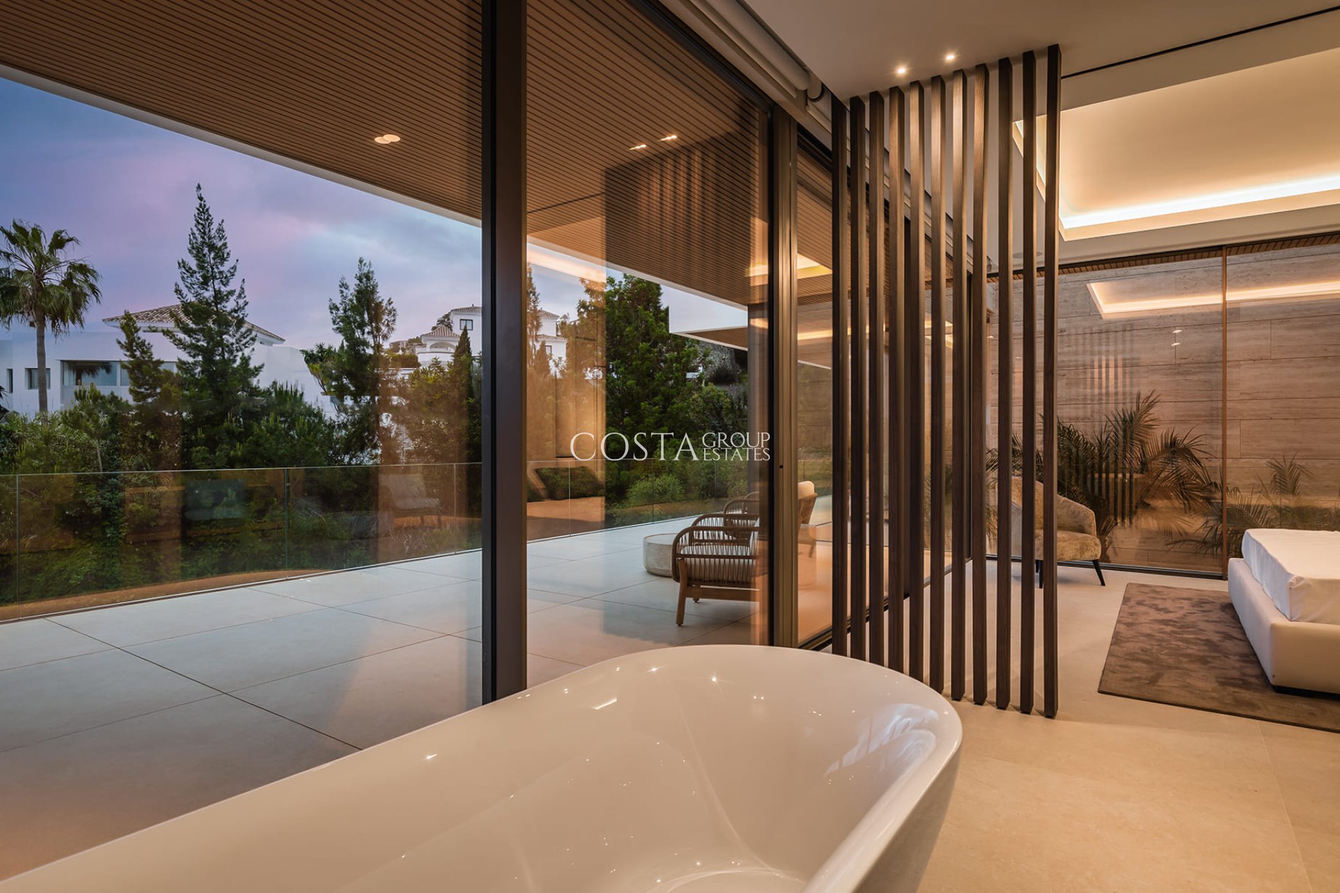 Neue Gebäude - Villa -
Cortés