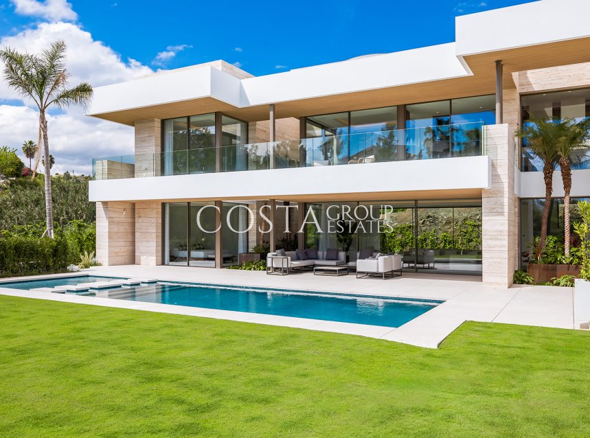 Neue Gebäude - Villa -
Cortés