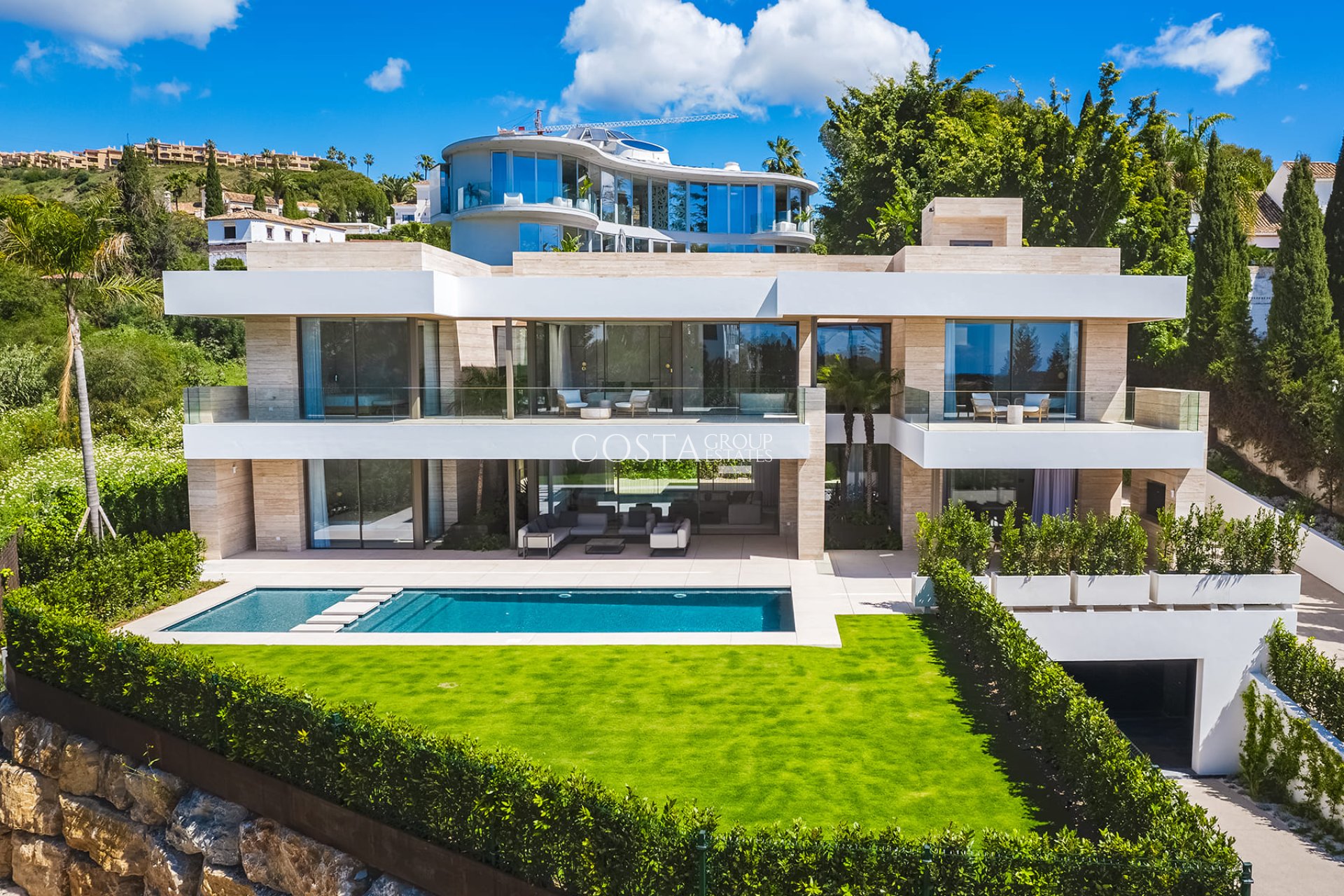 Neue Gebäude - Villa -
Cortés