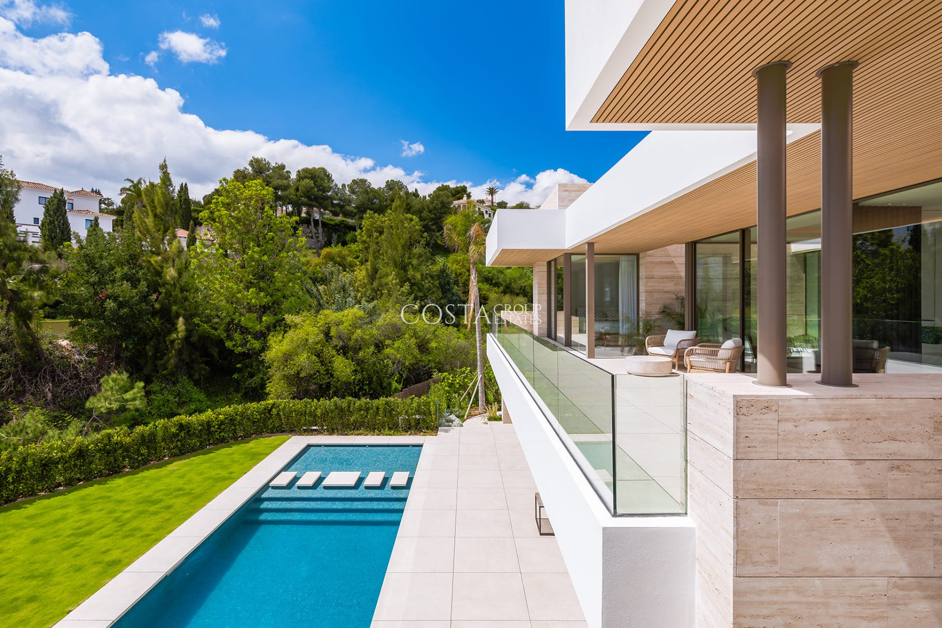 Neue Gebäude - Villa -
Cortés